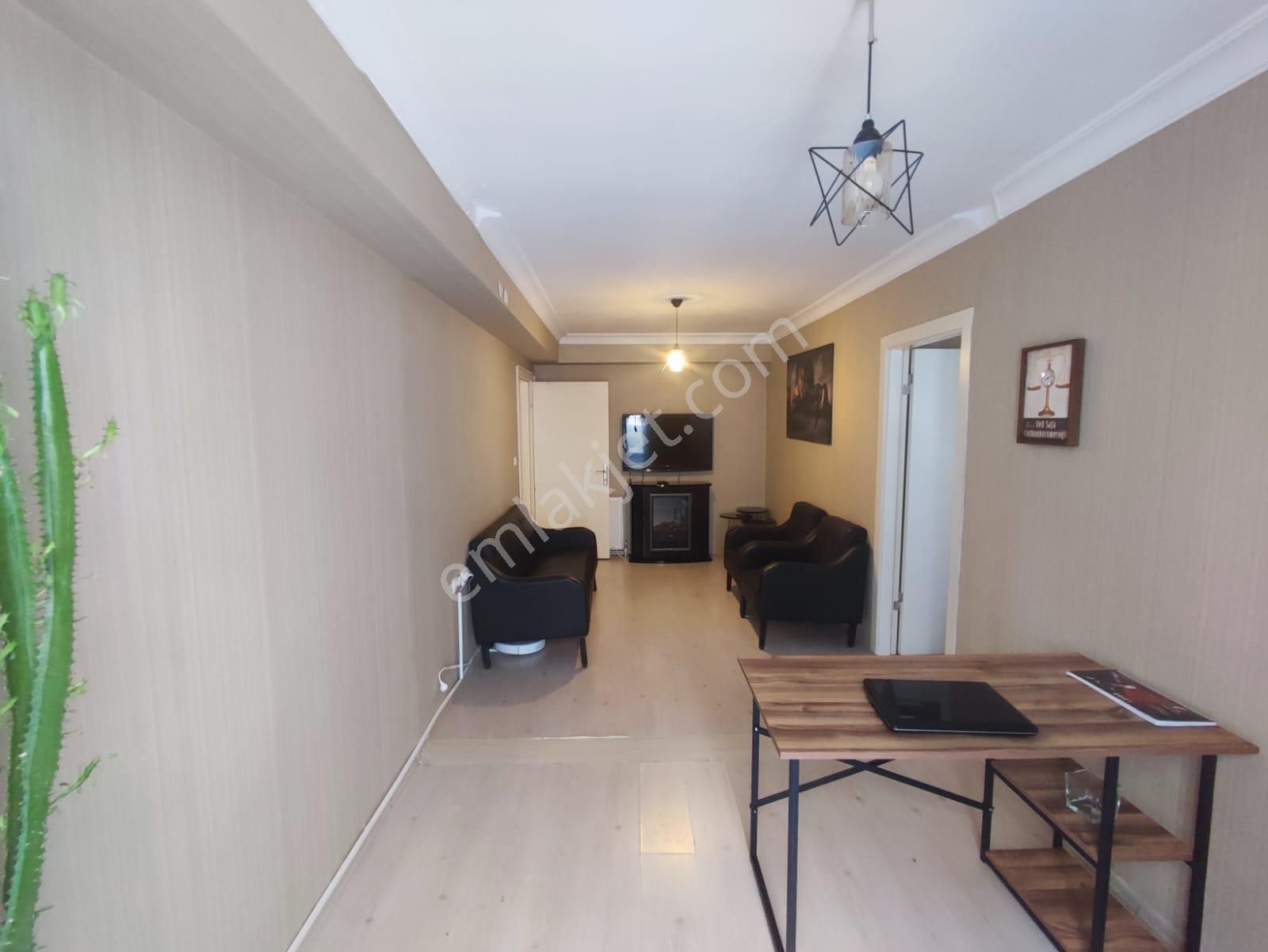 Arel'den Sezenler Yeni Bina 3 Kat Asansörlü A/k.otopark Kombili Geniş Kullanışı Balkonlu 2+1