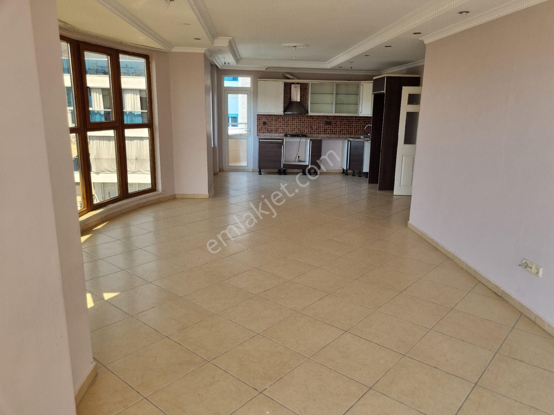 Alanya Hasbahçe'de 4+1 Havuzlu Kiralık Daire