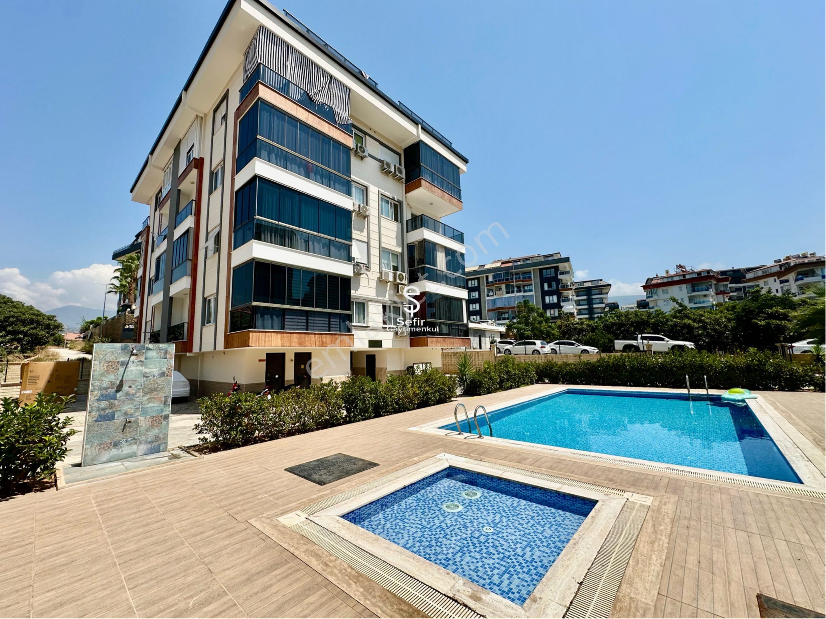 Alanya Oba'da Kiralık 4+1 Dubleks Geniş Ve Ferah Havuzlu Daire