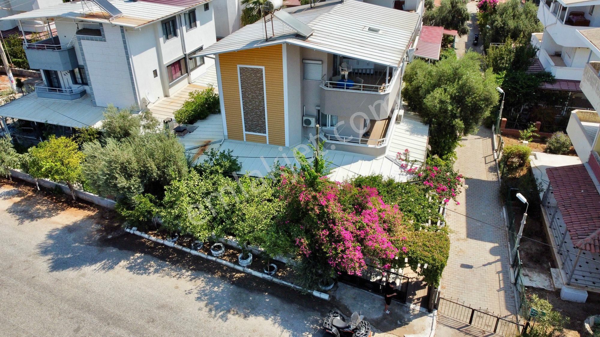 Mükemmel Konum Geniş Bahçeli Otoparklı Masrafsız Deniz Manzaralı Tripleks Villa - Görsel 30