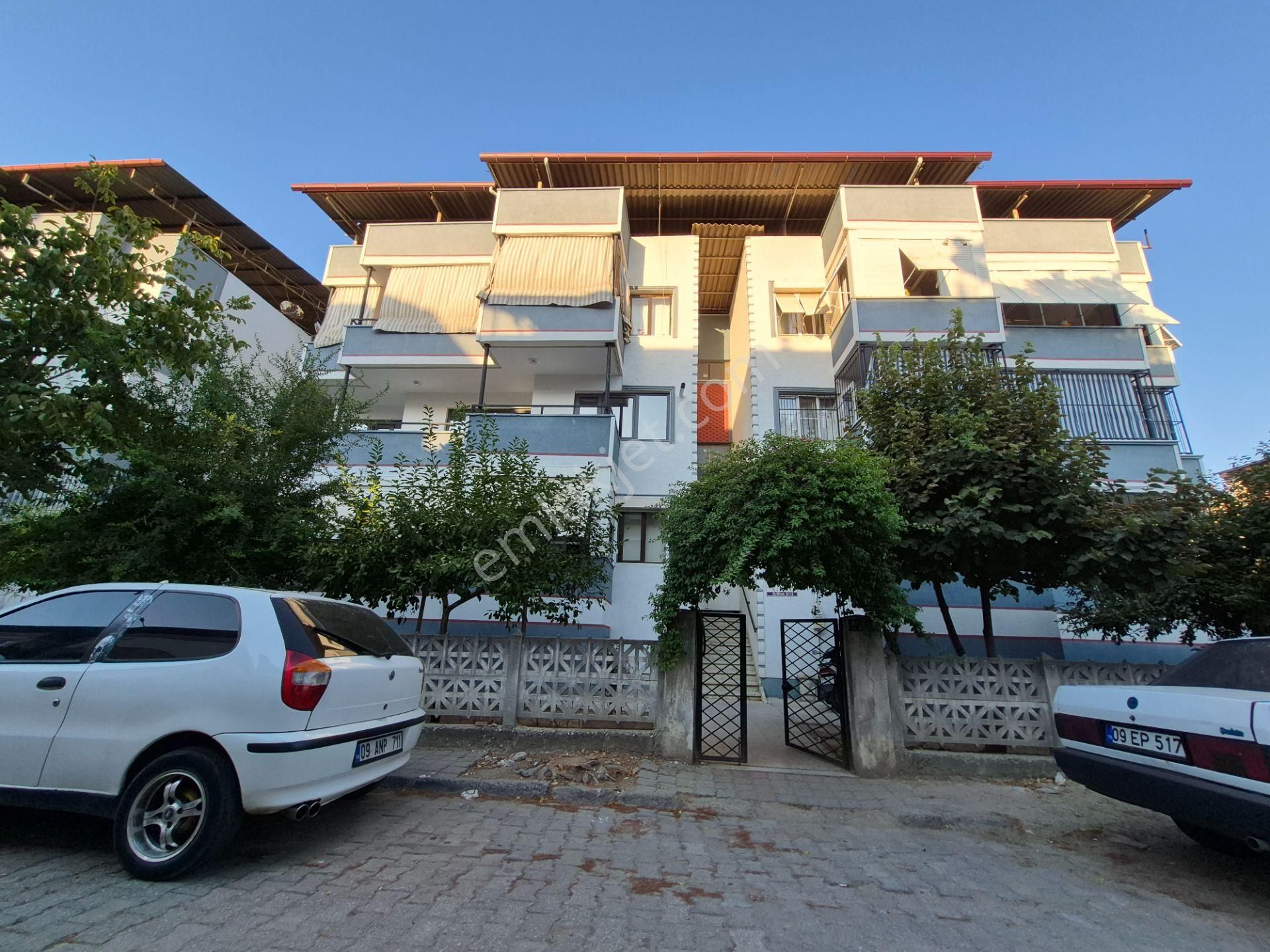 Yeni Mah.'de Doğalgazlı Ara Kat Komple Yenilenmiş 3+1 Kiralık Daire
