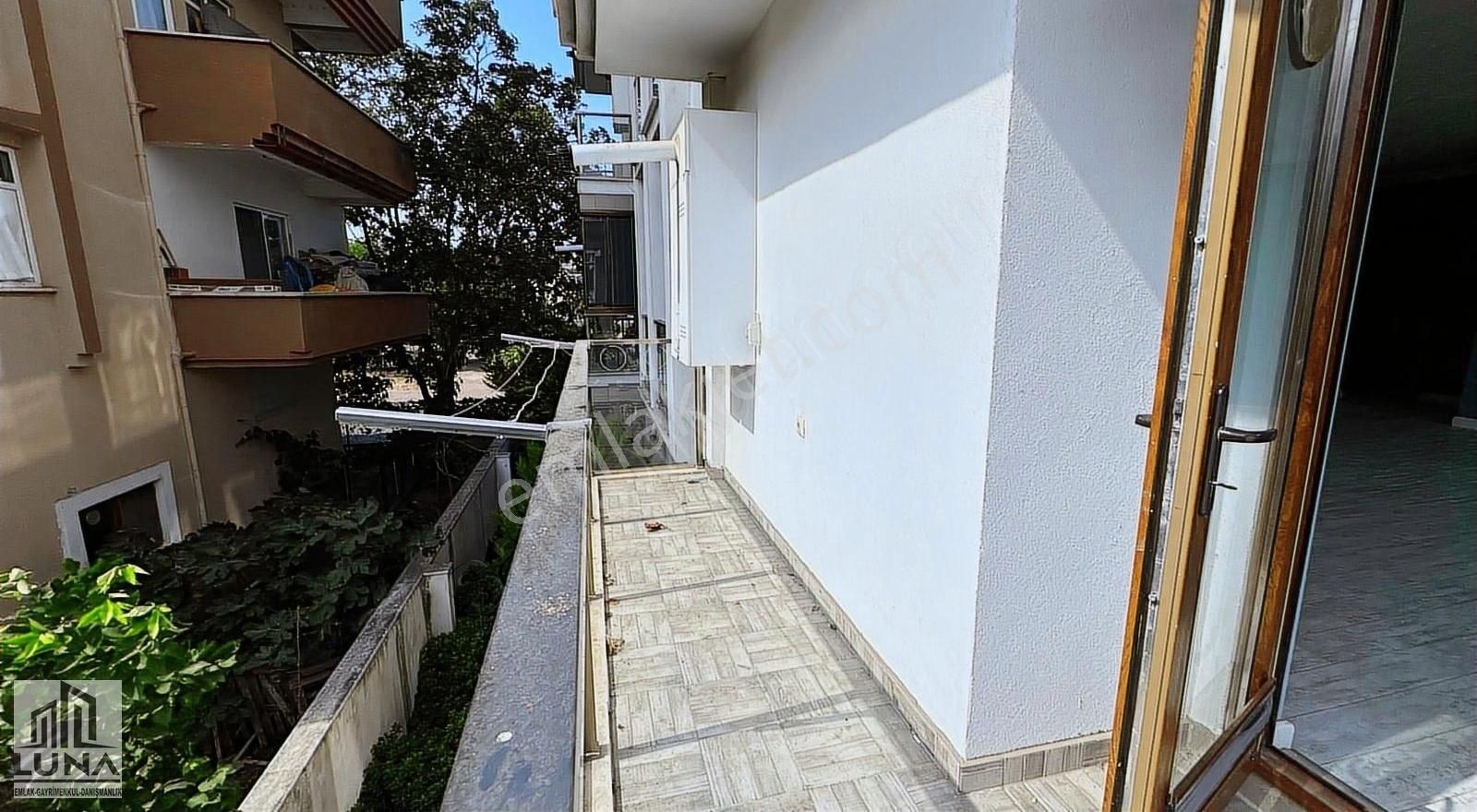 Luna'dan Yat Limanına 20m 2+1 Satılık Daire