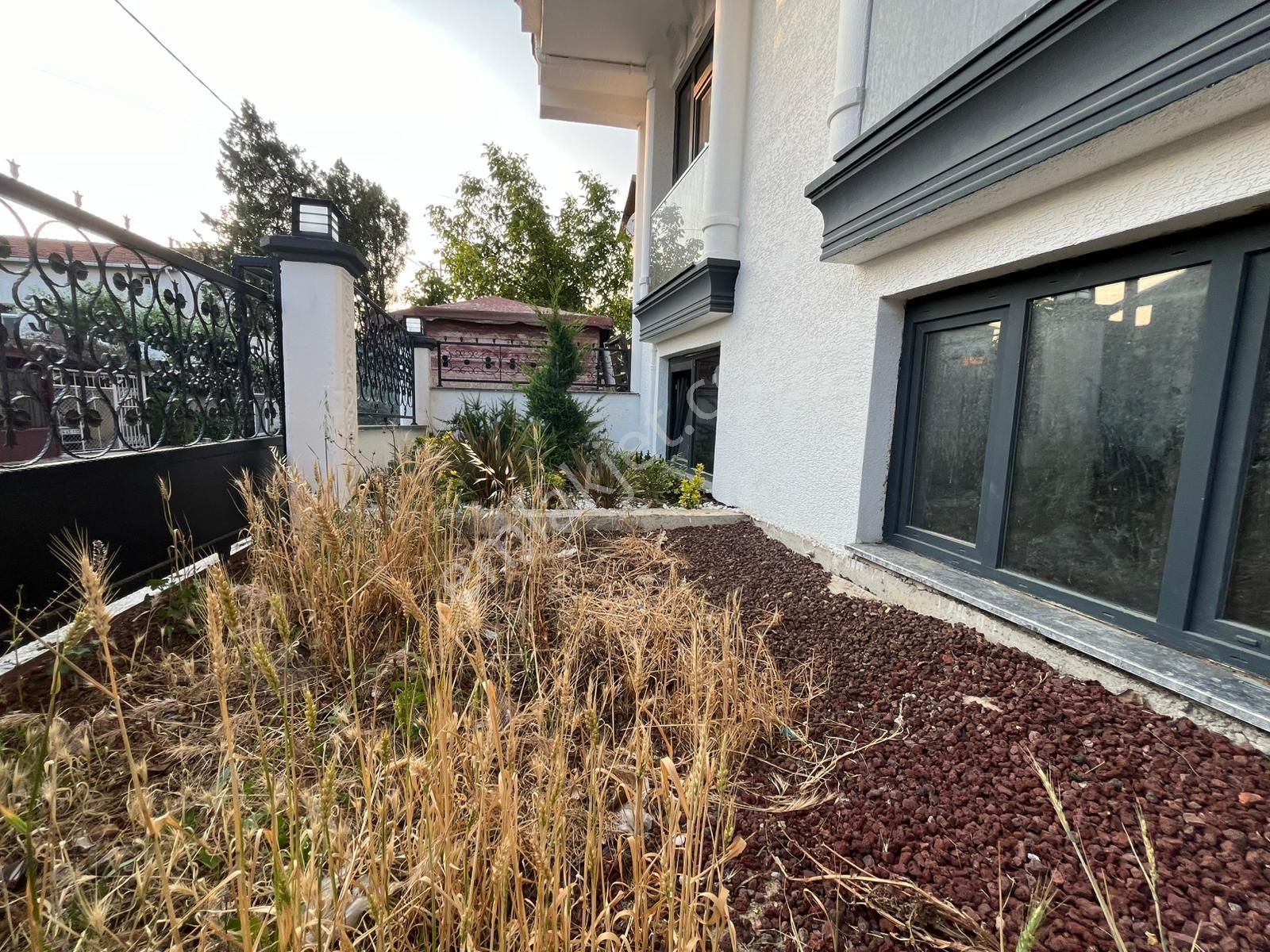 Yenimahalle'de Eşsiz Deniz Manzaralı 8+2 Yeni Nesil Lüks Villa - Görsel 29