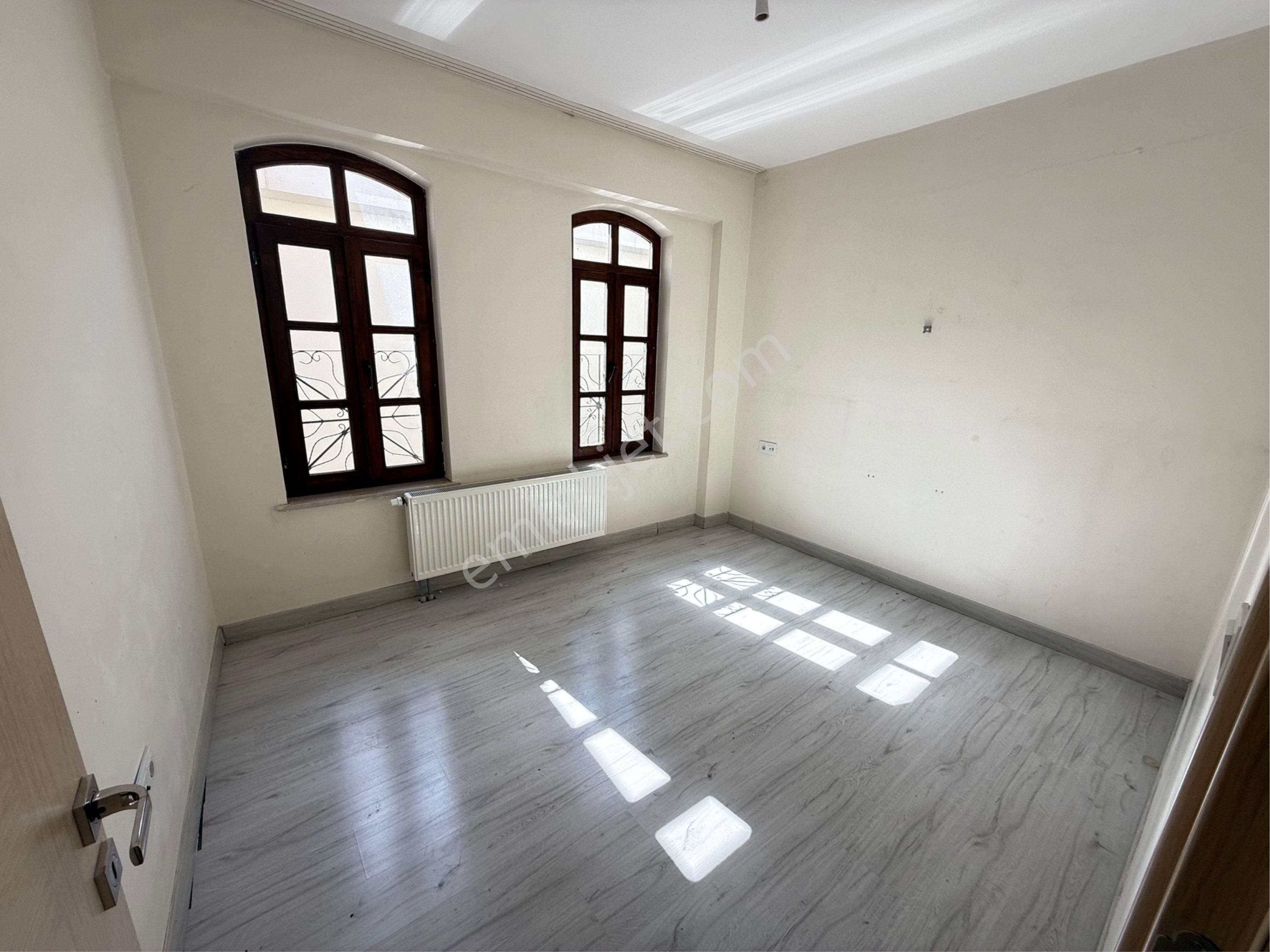 Everest 21 Gayrimenkulden Sur’da Ana Cadde Üzerinde Satılık Dublex Villa - Görsel 19