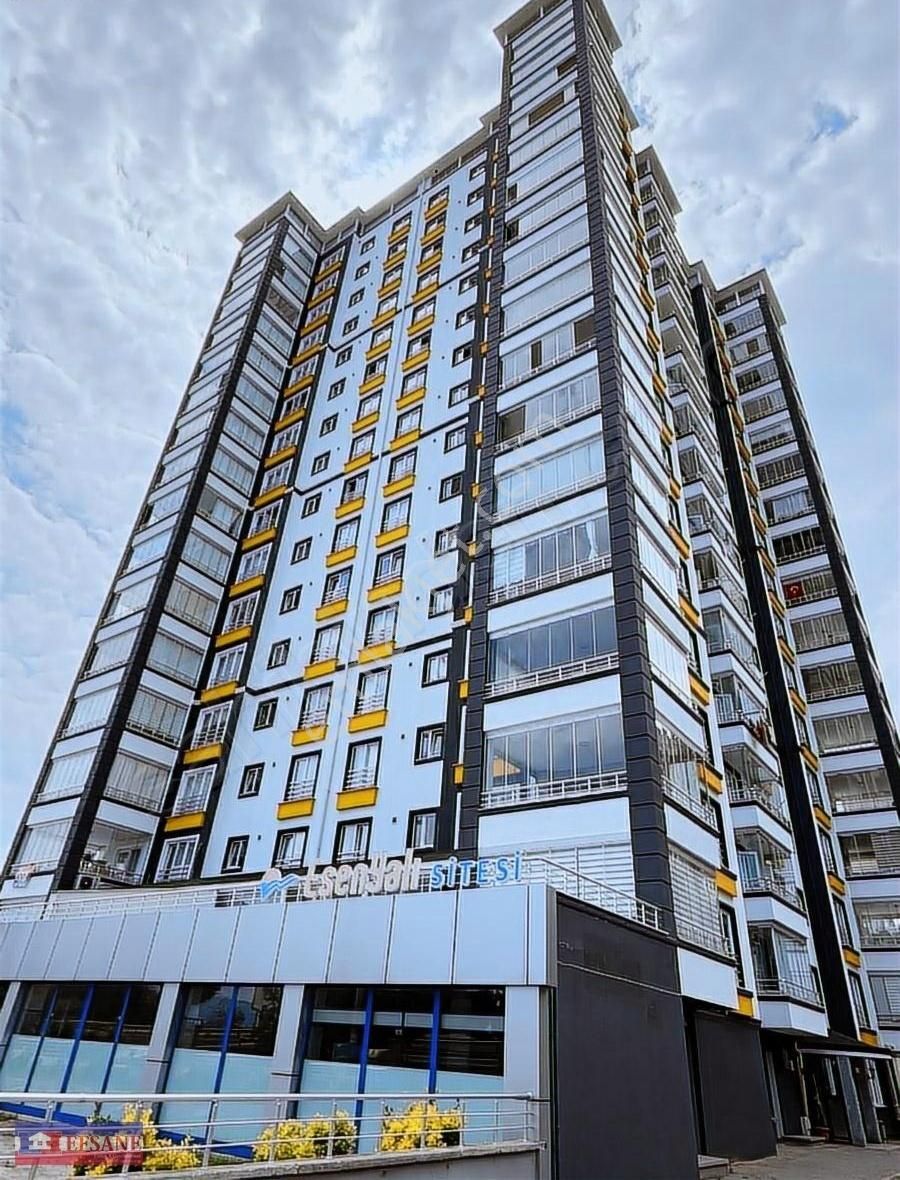 Efsane Emlak'tan Dolunay Mah 3+1 Kiralık Daire.