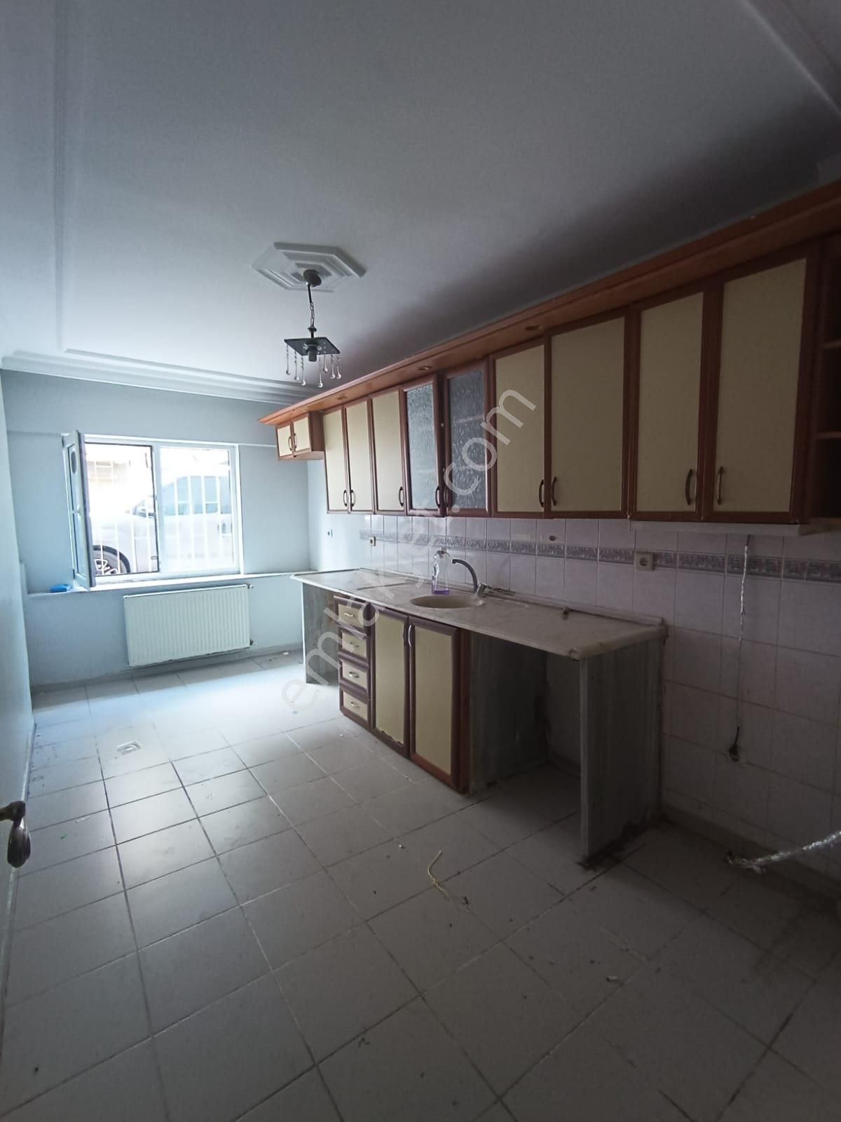 Samsun İlkadım Zeytinlik Mahallesinde 3+1 Ebeveyn Banyolu Satılık Daire