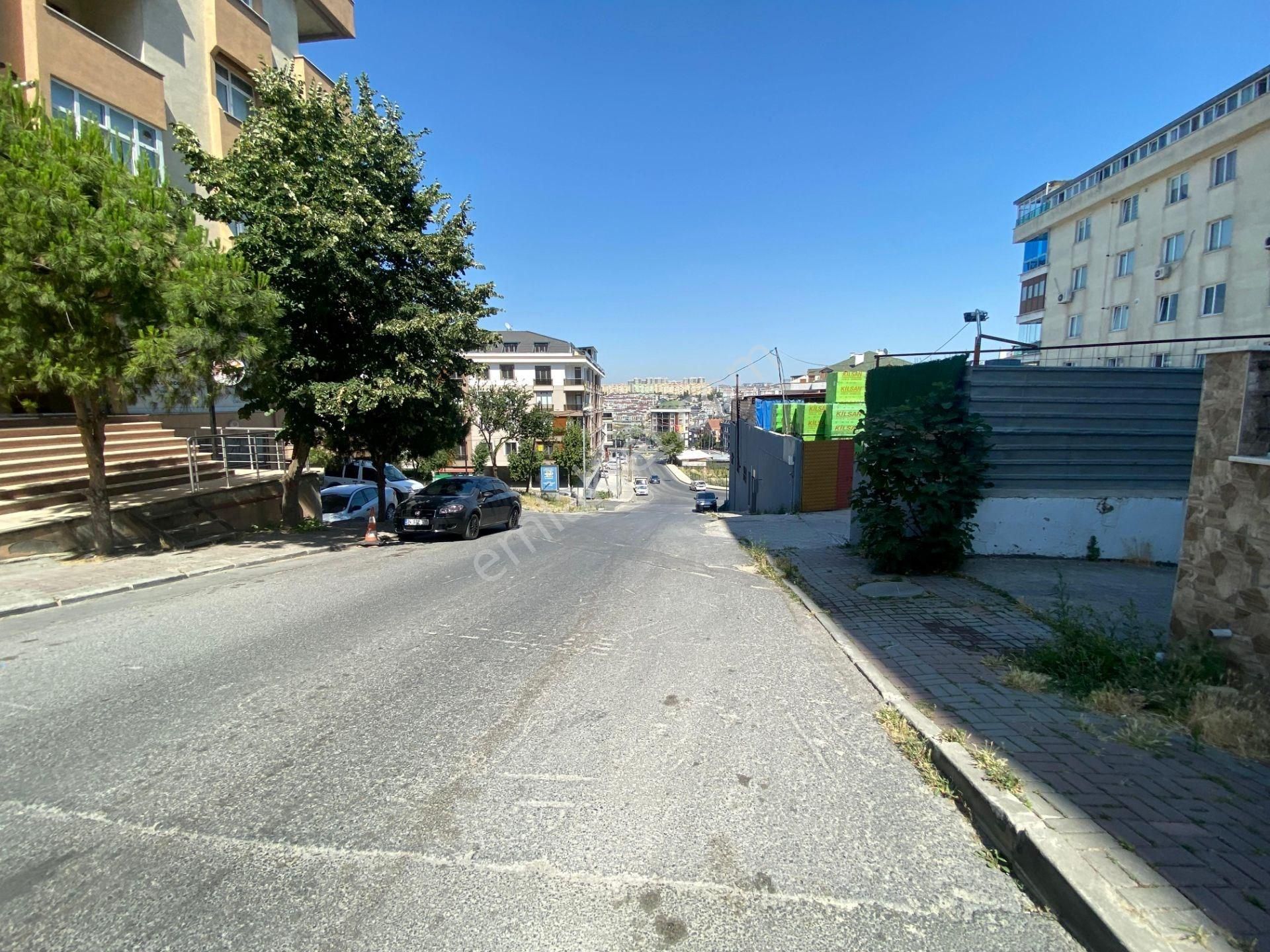 Beylikdüzü Kavaklı'da Giriş Kat Bahçe Kullanımlı 1+1 Daire - Görsel 27