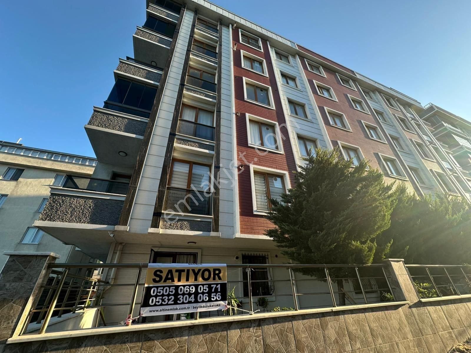 Beylikdüzü Kavaklı'da Giriş Kat Bahçe Kullanımlı 1+1 Daire