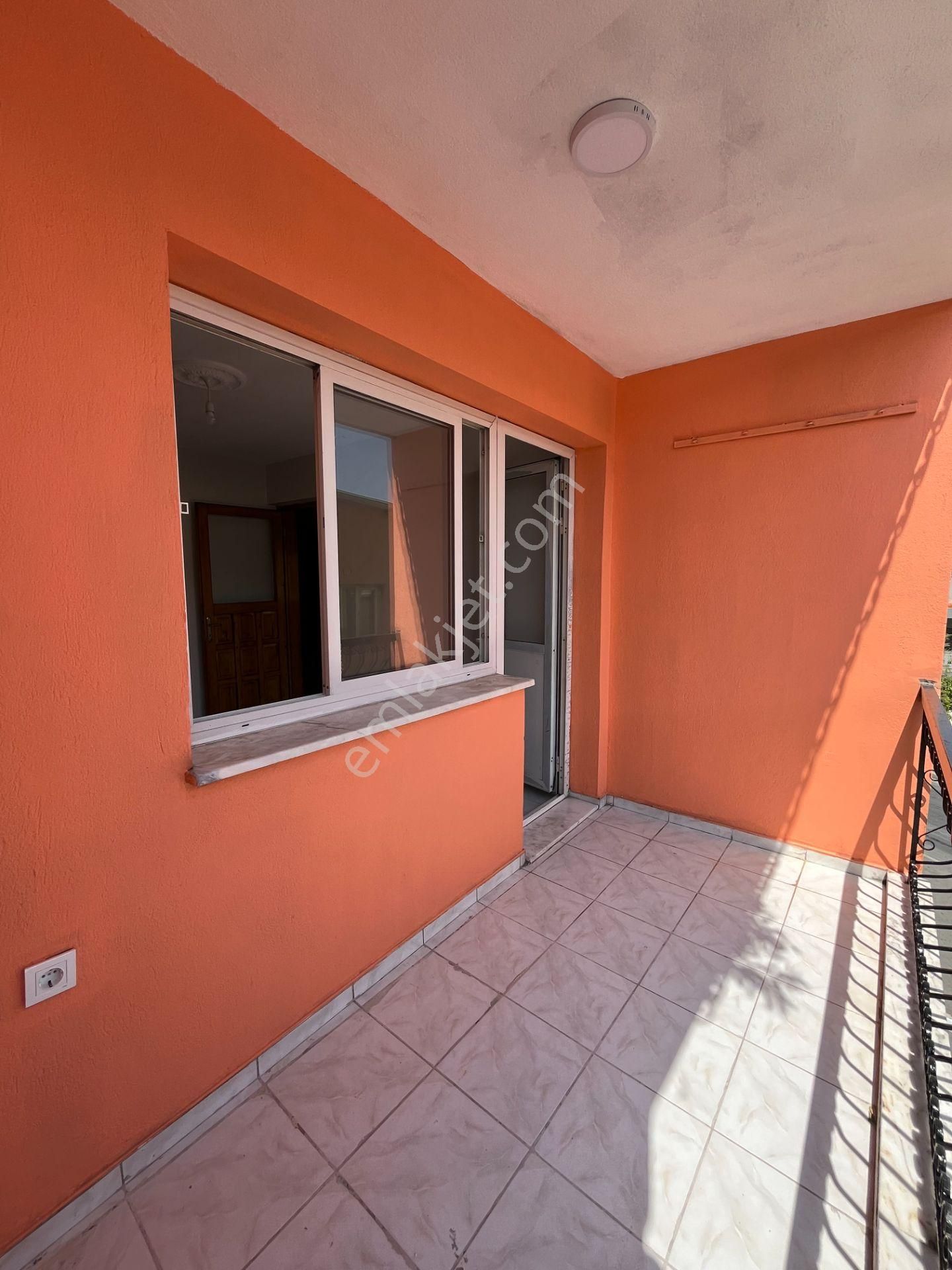 Gümüşpala Ana Cadde Üzeri, Yeni Boyalı, Ara Kat 3+1 Kiralık Daire - Görsel 12