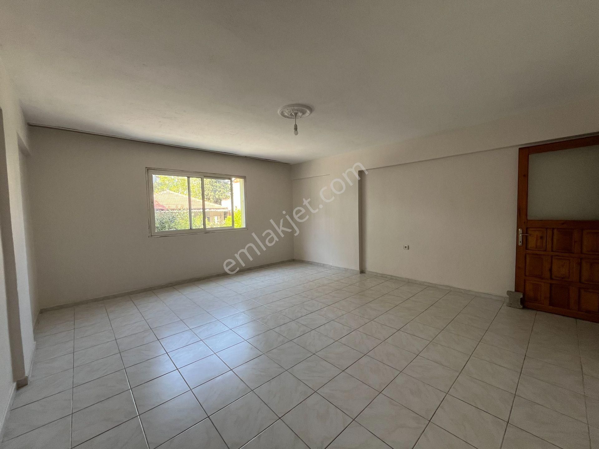 Gümüşpala Ana Cadde Üzeri, Yeni Boyalı, Ara Kat 3+1 Kiralık Daire - Görsel 3