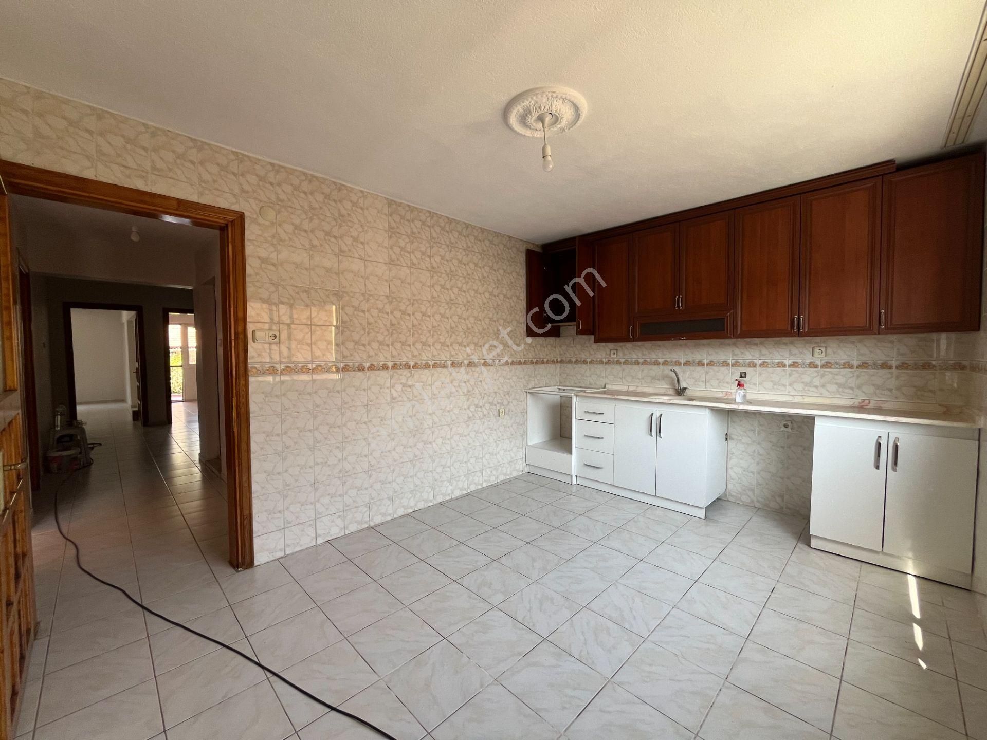 Gümüşpala Ana Cadde Üzeri, Yeni Boyalı, Ara Kat 3+1 Kiralık Daire - Görsel 8