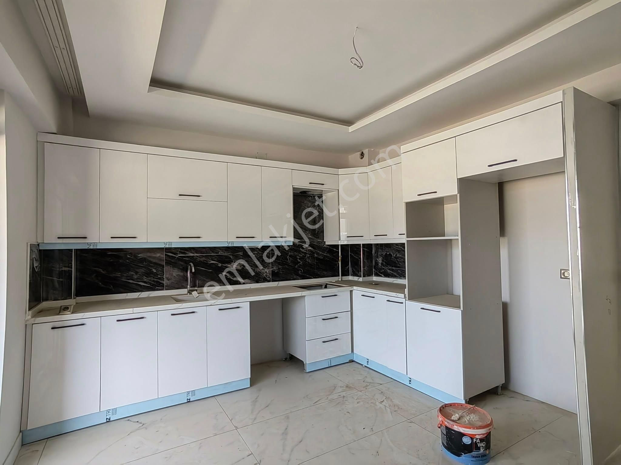 Nasreddin Emlaktan Kozağaç Yolunda Satılık Sıfır Garajlı Daire
