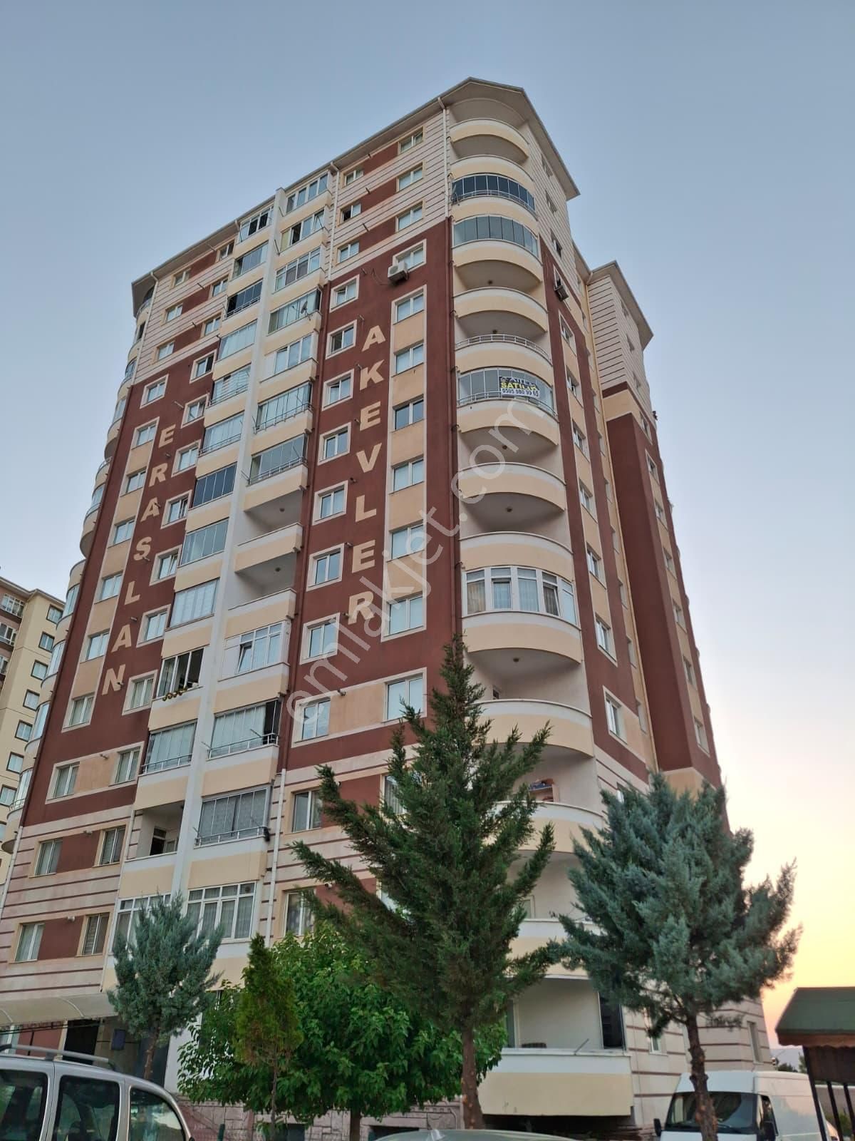 Beyazşehirde 3+1 Ara Kat Güney Cepheli Meskenli Satılık Daire