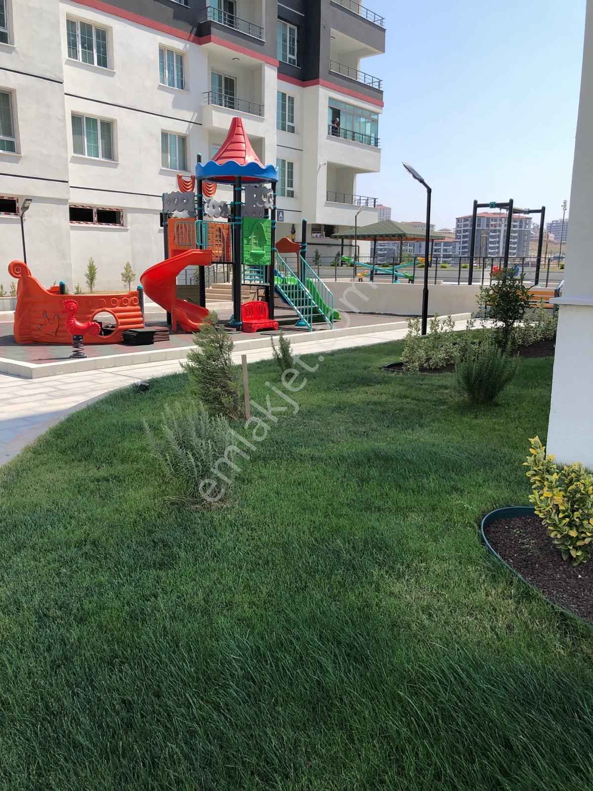 Farklı Yaşam Sitesi 8. Etap 4+1 Lüks Daire - Görsel 16