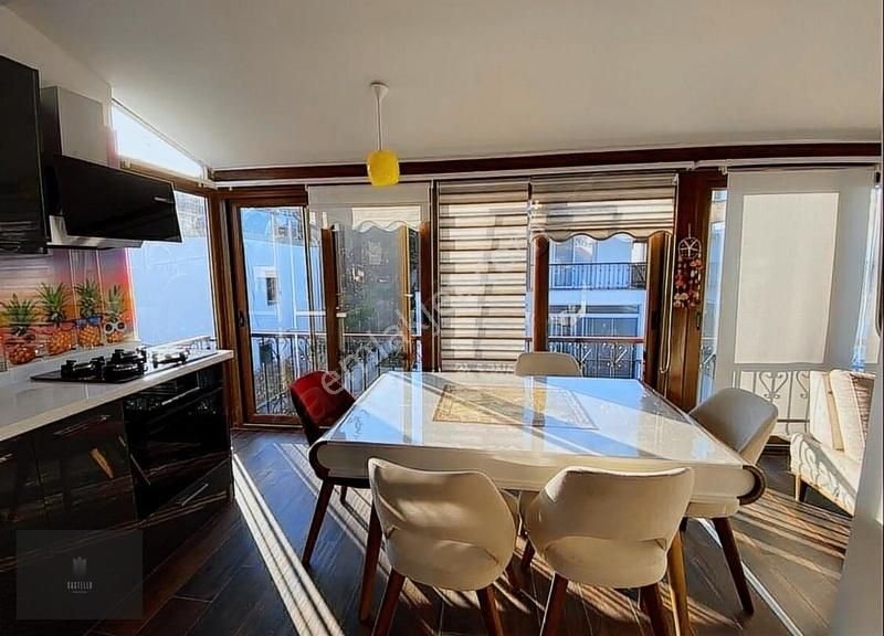 Bodrum Marina 'da Satılık 2+1 Üst Kat Daire - Görsel 3