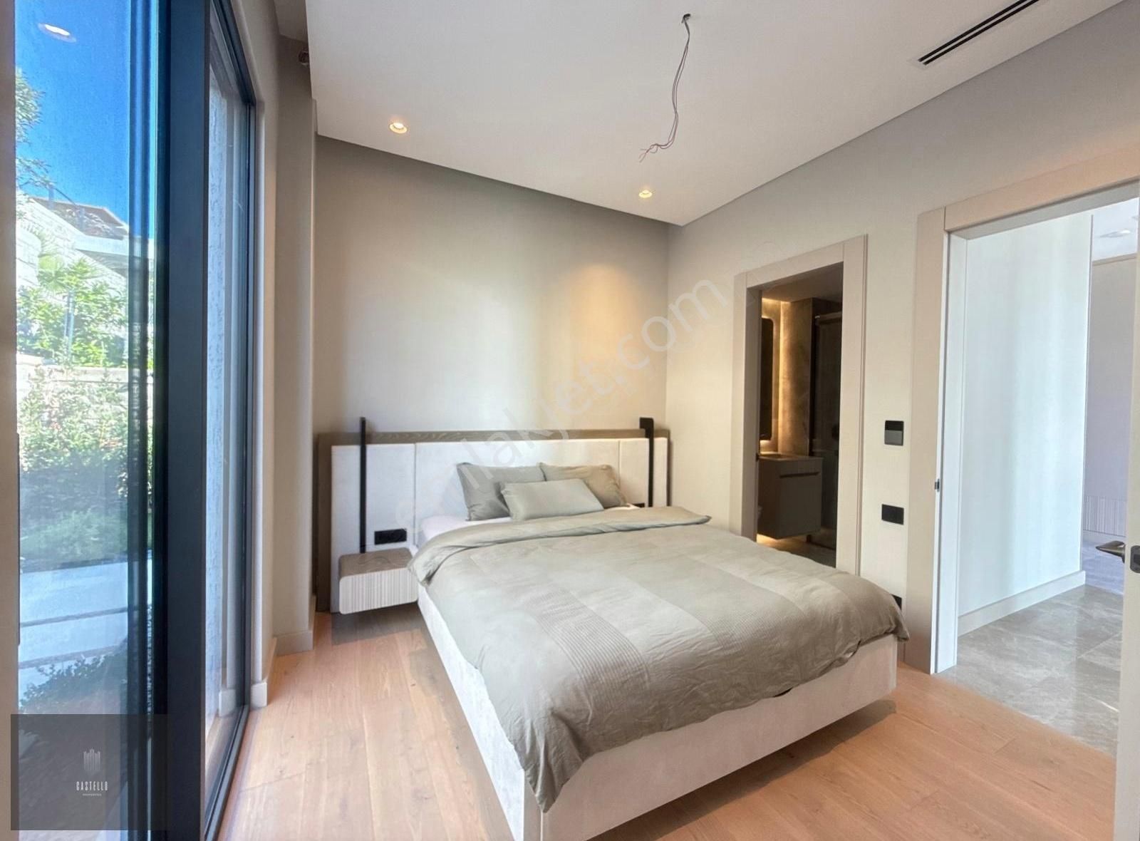 Kesintisiz Deniz Manzaralı Çok Özel Satılık Villa - Görsel 4