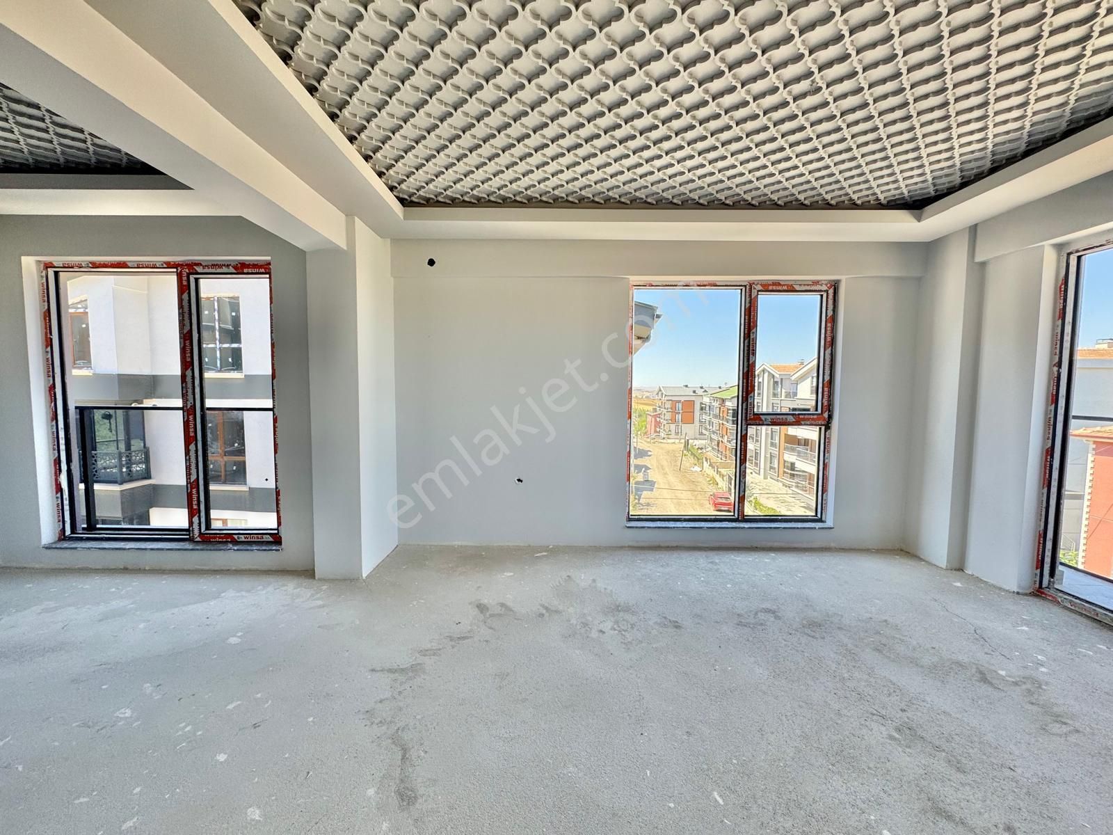North&west Gayrimenkul’den İncek’te Bağımsız Mutfak Çatı Eğimi Yok Satılık 3+1 Dubleks Daire