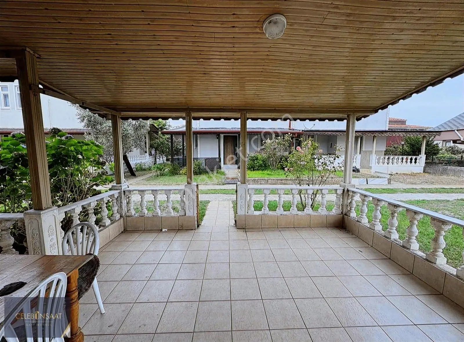 Sakarya Kocaalide Alandere Mahallesinde Site İçinde 5+1 Villa - Görsel 2