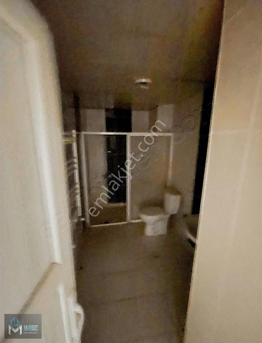Bahçelievler Mahallesinde Kiralık 1+1 Eşyasız Daireler