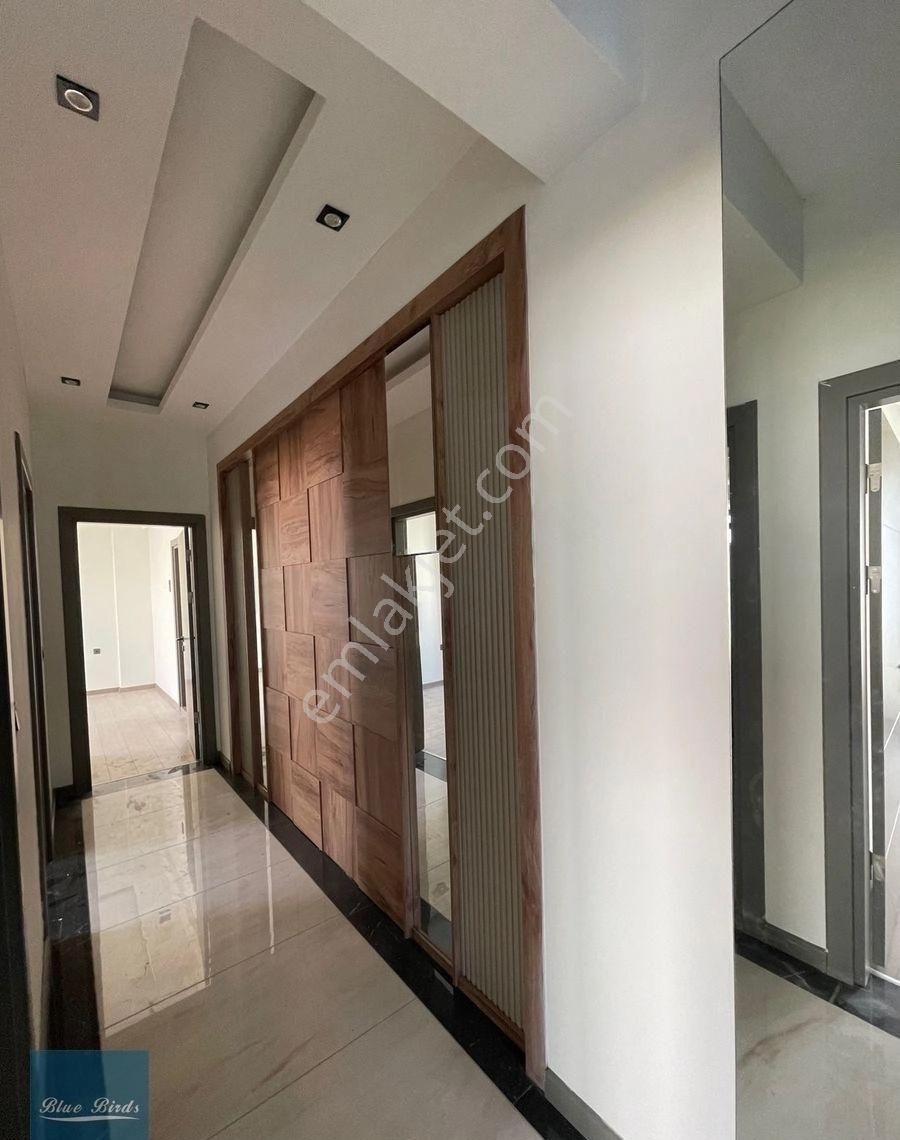 Kuşadası’nda Özel Bahçeli 3+1 Sıfır Daire - Görsel 5