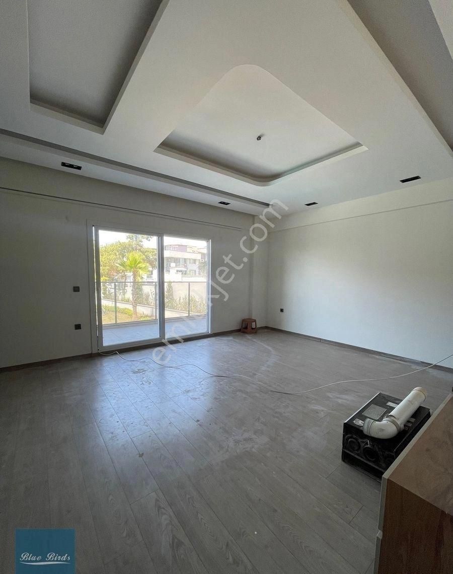 Kuşadası’nda Özel Bahçeli 3+1 Sıfır Daire - Görsel 13