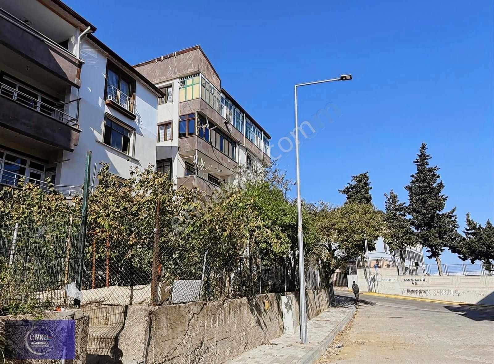 Enka'dan Derince Çınarlıda 2+0 Kiralık Eşyalı Daire