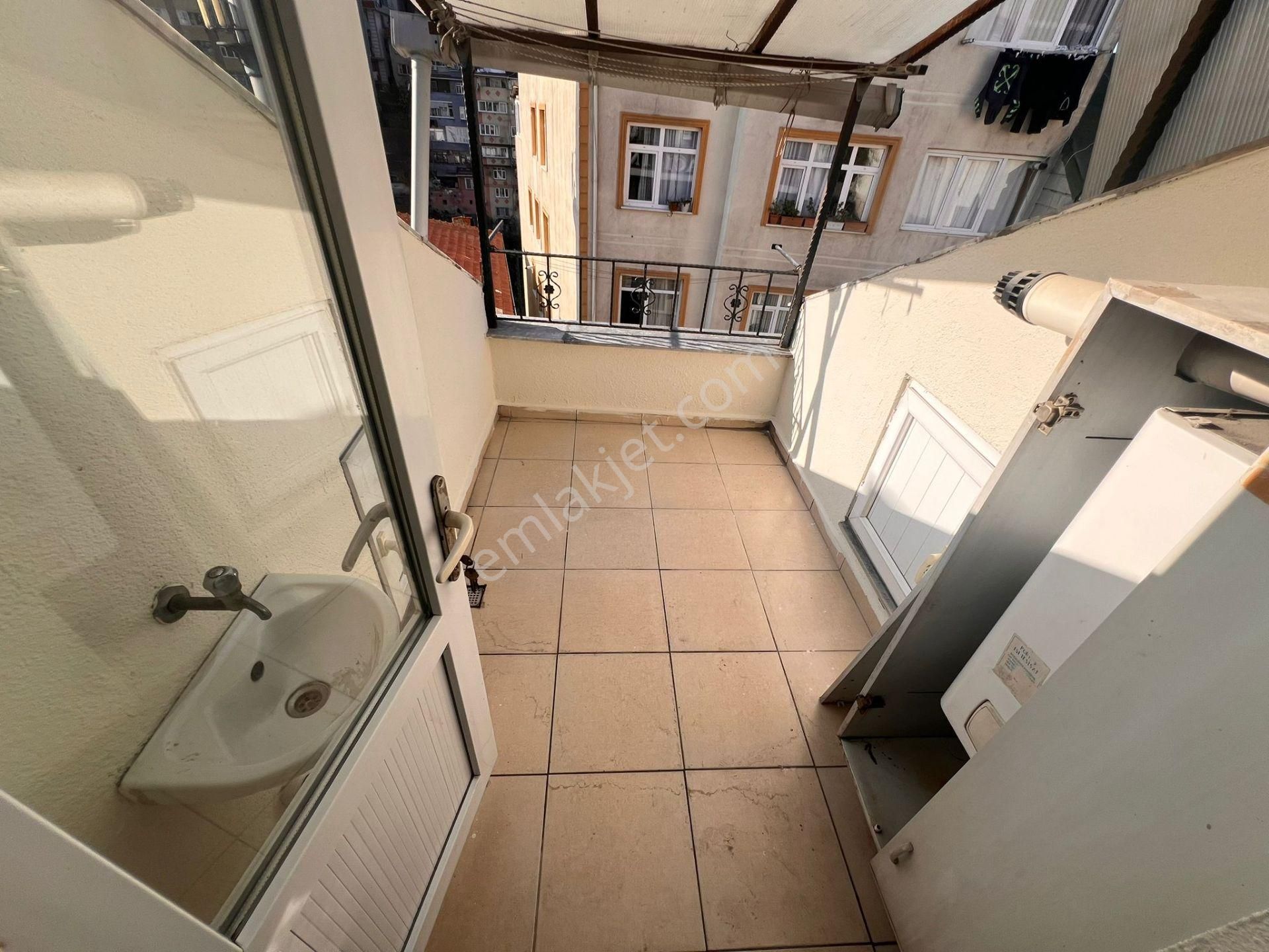Çeliktepede,otobüs Durağına 2 Dk. 2+1 Kiralık Daire,artum'dan - Görsel 8