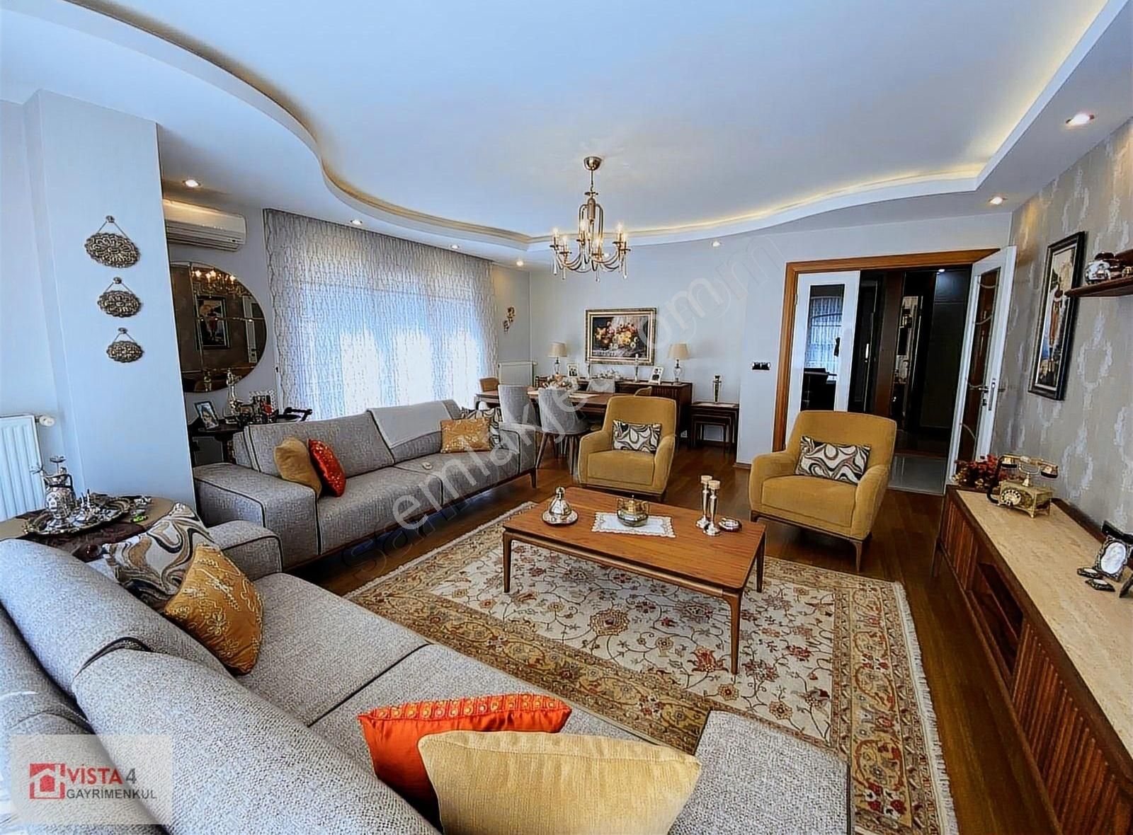 Beylikdüzü Vista Konakları Havuz Manzaralı 3+1 Satılık Daire Eşyalı Satılık