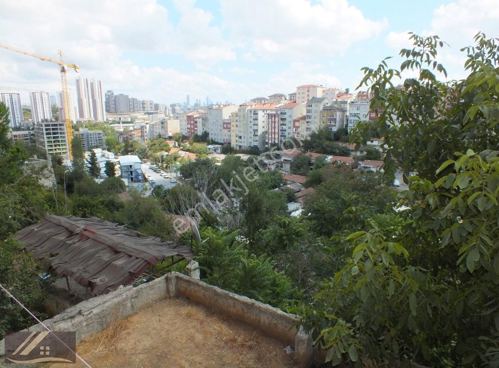 Mislife'tan Evyap Caddesinde Giriş Altı 90 M2 2+1