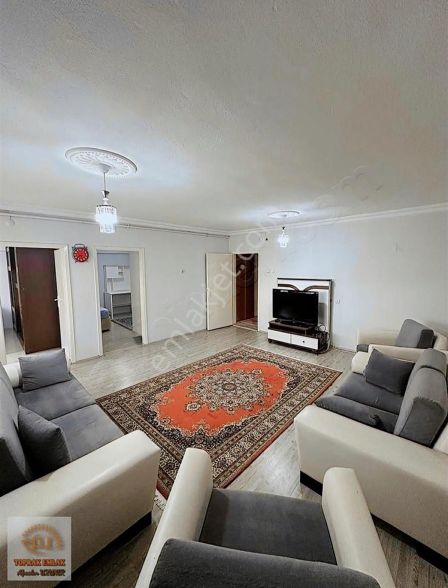 Toprak Emlak'tan Gazi Mahallesinde 2+1 Eşyalı Kiralık Daire