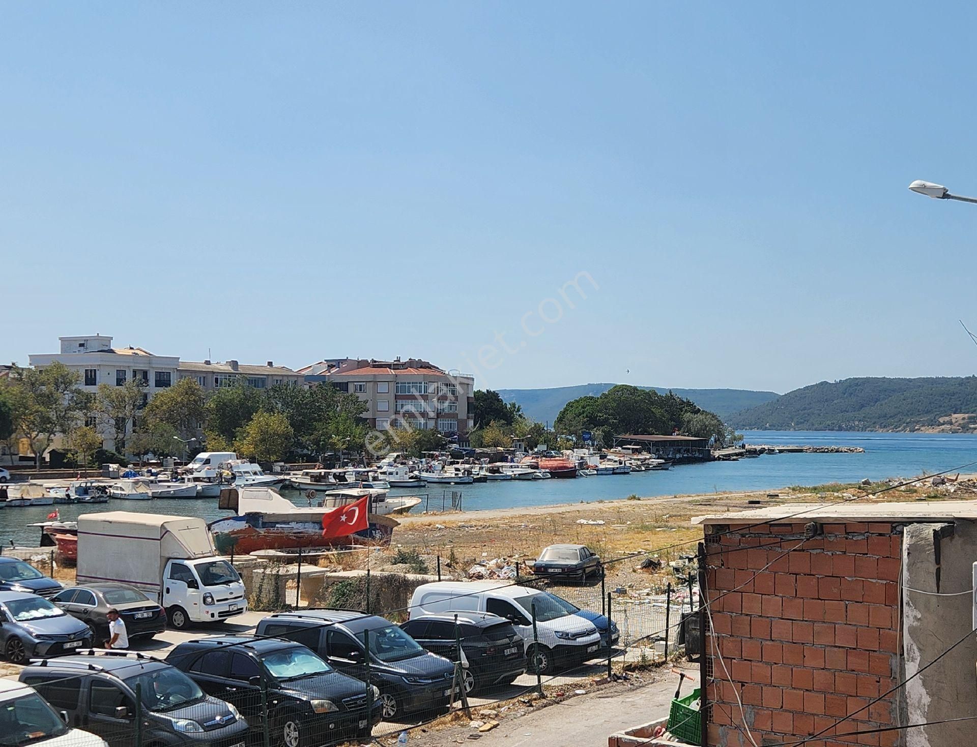 Çanakkale Merkezi Konumda - 3 Yıllık Bina - Kiralık Boş 1+1 Daire