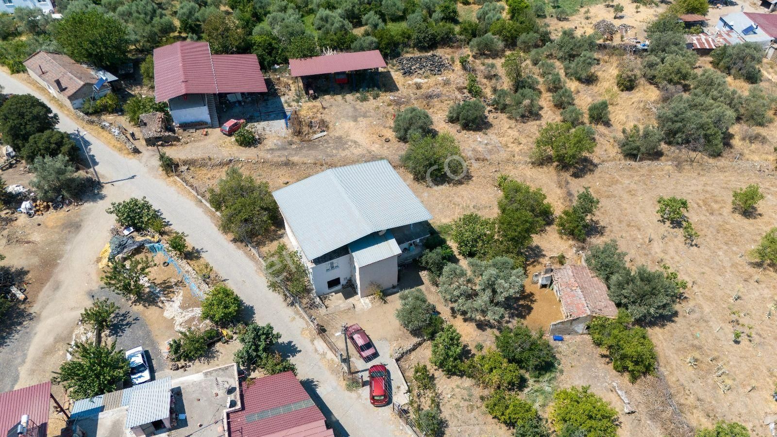 686 Mescitli Mahallesinde Satılık 2 Katlı Evi Olan Zeytinlik Ve İncir Bahçesi - Görsel 10