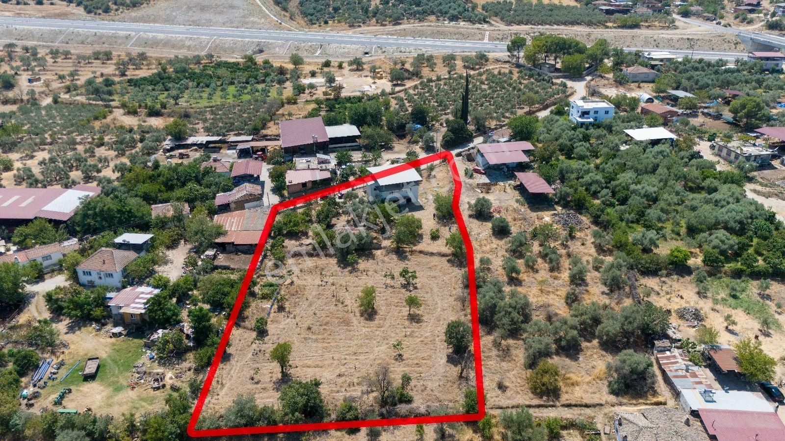 686 Mescitli Mahallesinde Satılık 2 Katlı Evi Olan Zeytinlik Ve İncir Bahçesi - Görsel 4