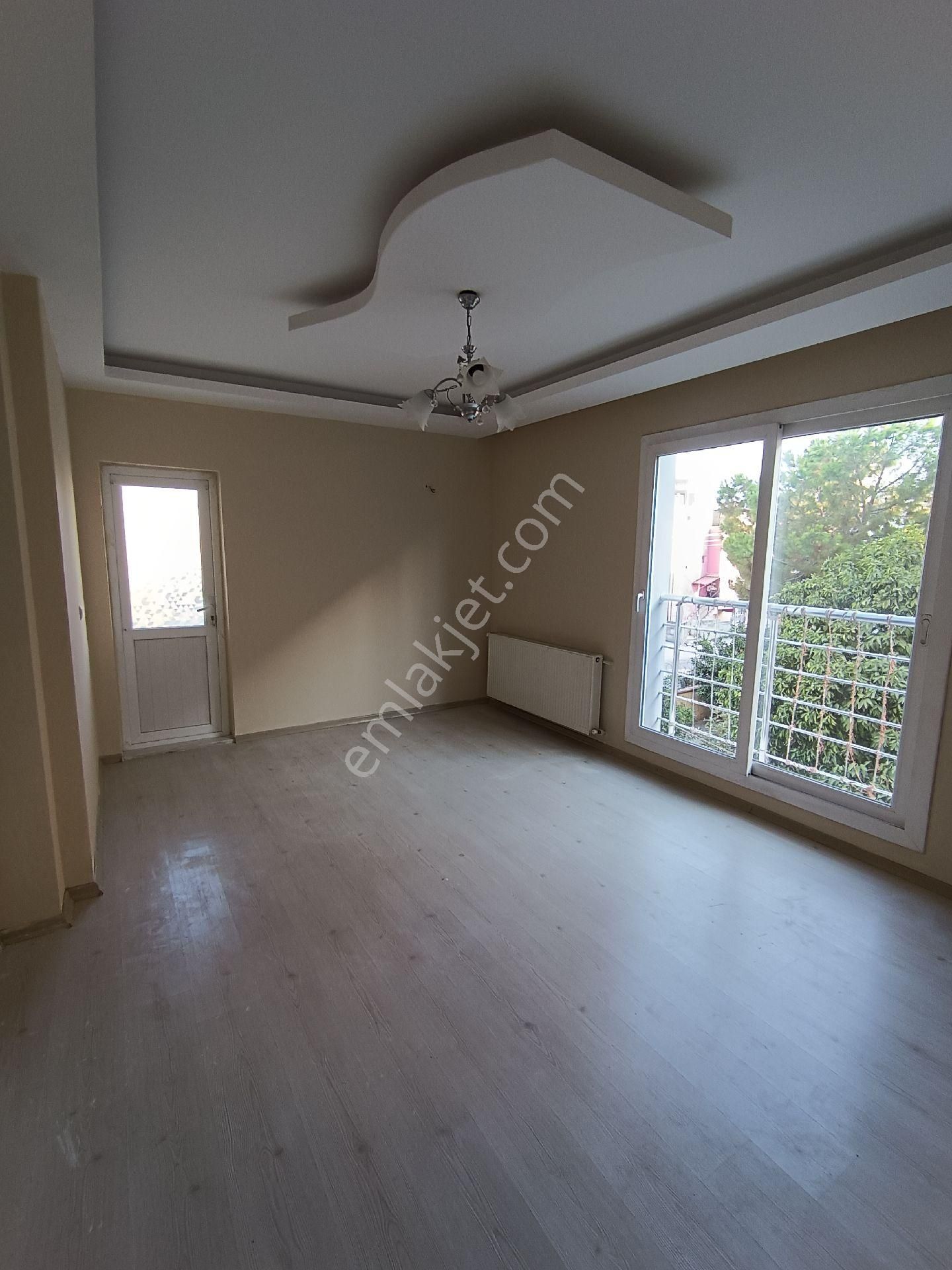 Bizim Emlak'tan Akşemsettin Mahallesinde 2+1 Bagimsiz Mutfaklı Doğalgaz Kombili Kiralık Daire