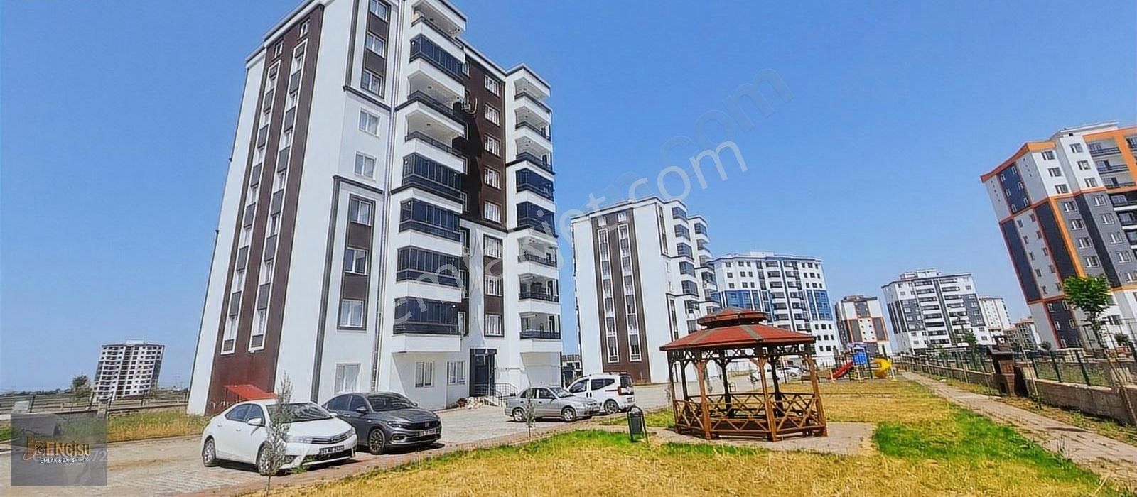 Üçkuyular Da Satılık 2+1 Fırsat Son Kat Daire