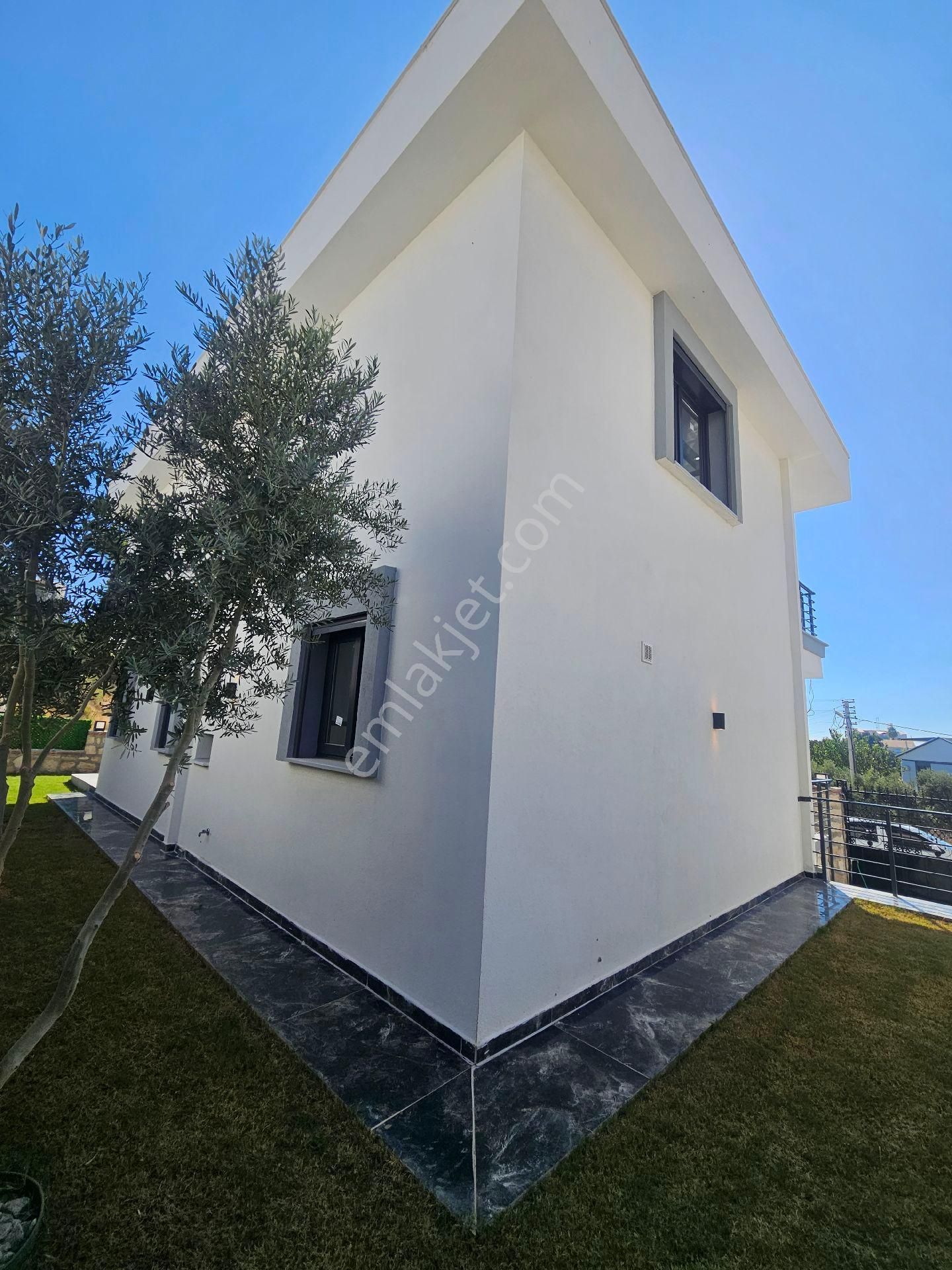 Didim'de Satılık Tam Müstakil Sıfır Havuzlu 3+1 Villa - Görsel 5