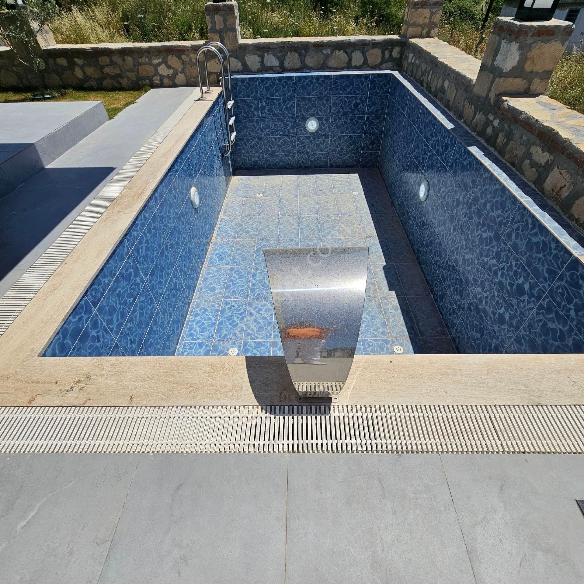 Didim'de Satılık Tam Müstakil Sıfır Havuzlu 3+1 Villa - Görsel 15