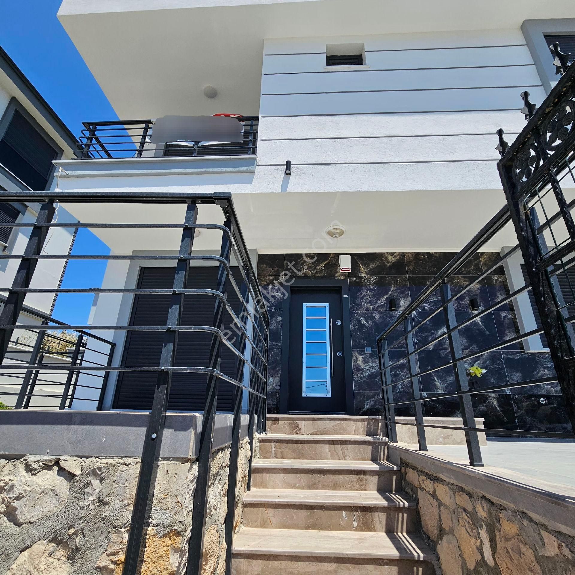 Didim'de Satılık Tam Müstakil Sıfır Havuzlu 3+1 Villa - Görsel 14