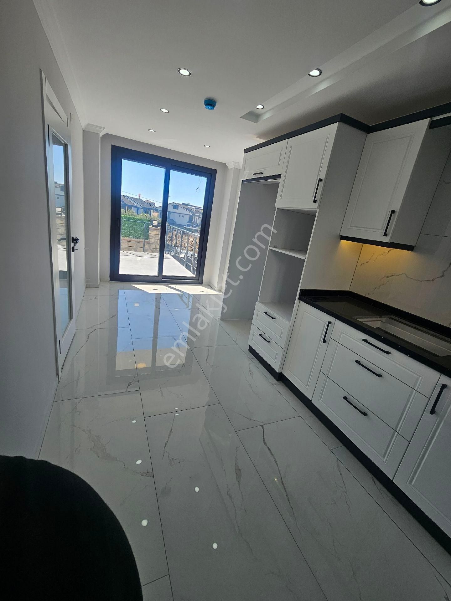 Didim'de Satılık Tam Müstakil Sıfır Havuzlu 3+1 Villa - Görsel 4