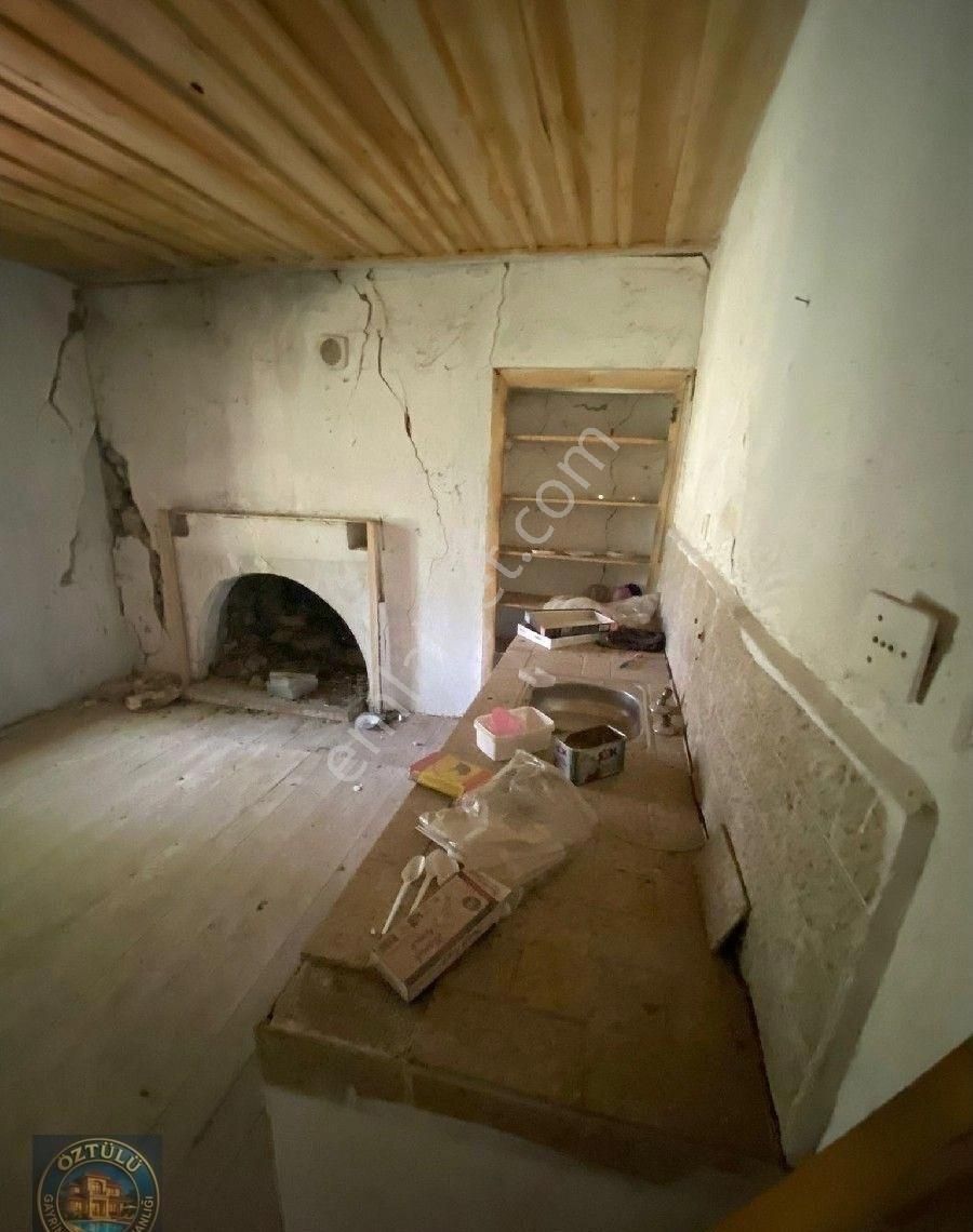 Öztülü Emlak'dan:burdur Gölhisar İbecikte Yerleşim İçi Tadilat İhtiyaçlı Müstakil Ev - Görsel 19