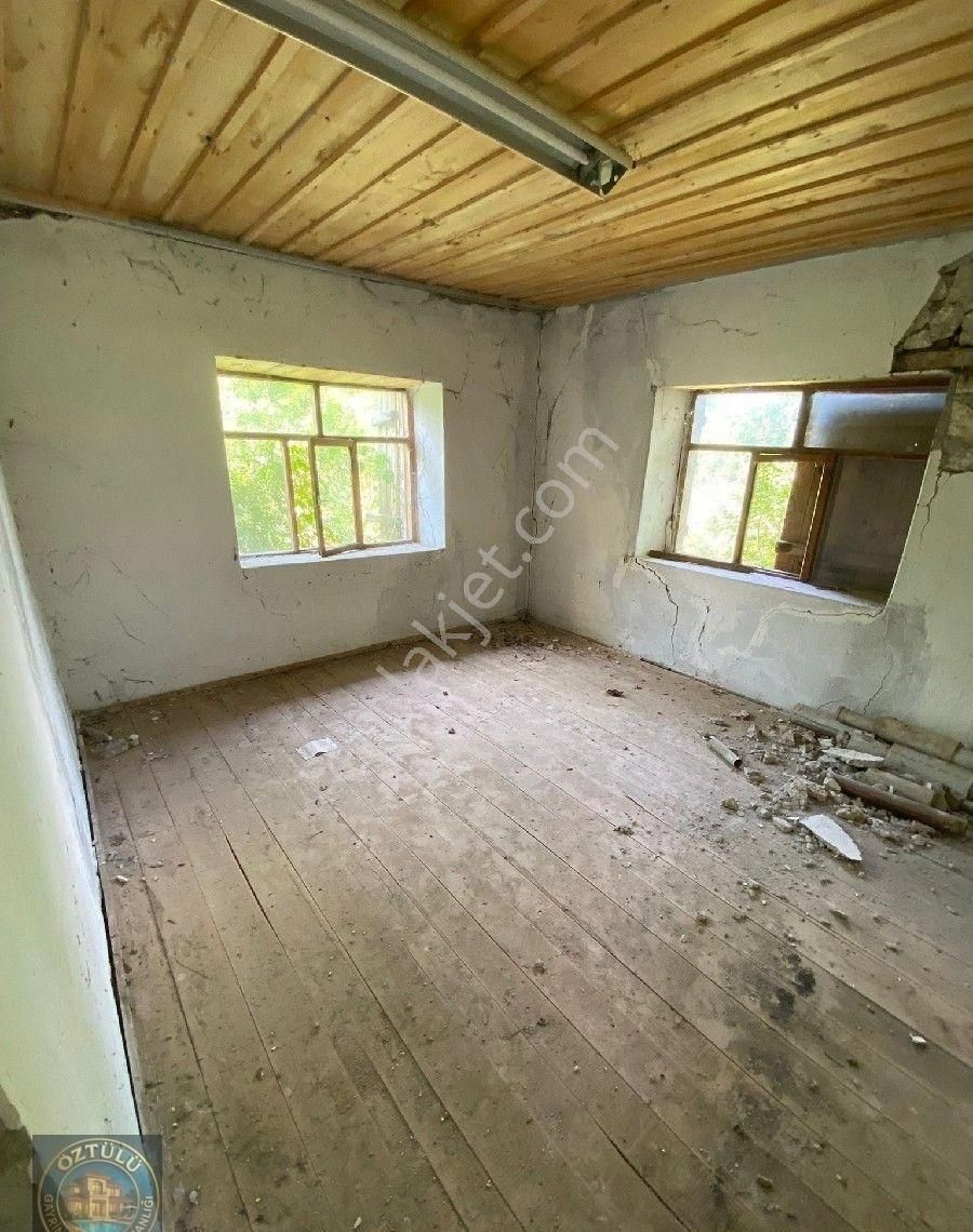 Öztülü Emlak'dan:burdur Gölhisar İbecikte Yerleşim İçi Tadilat İhtiyaçlı Müstakil Ev - Görsel 22