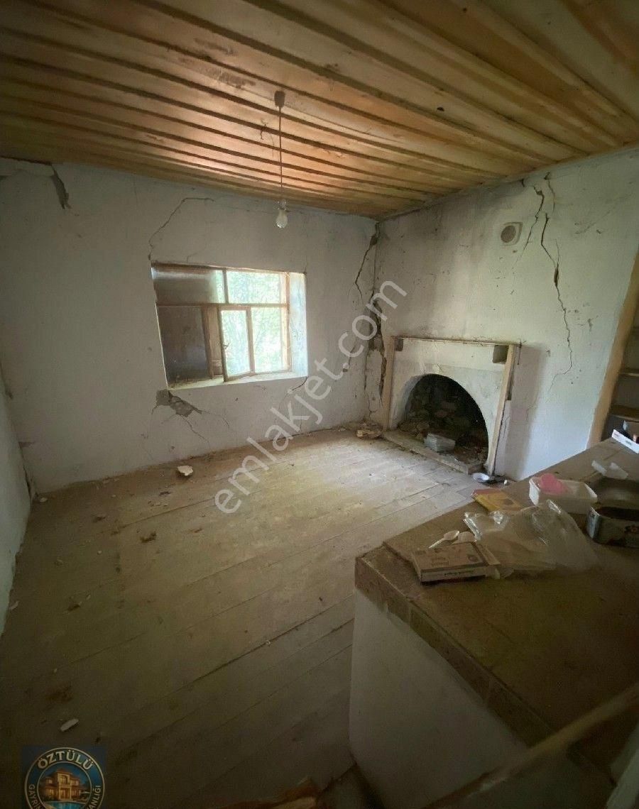 Öztülü Emlak'dan:burdur Gölhisar İbecikte Yerleşim İçi Tadilat İhtiyaçlı Müstakil Ev - Görsel 17