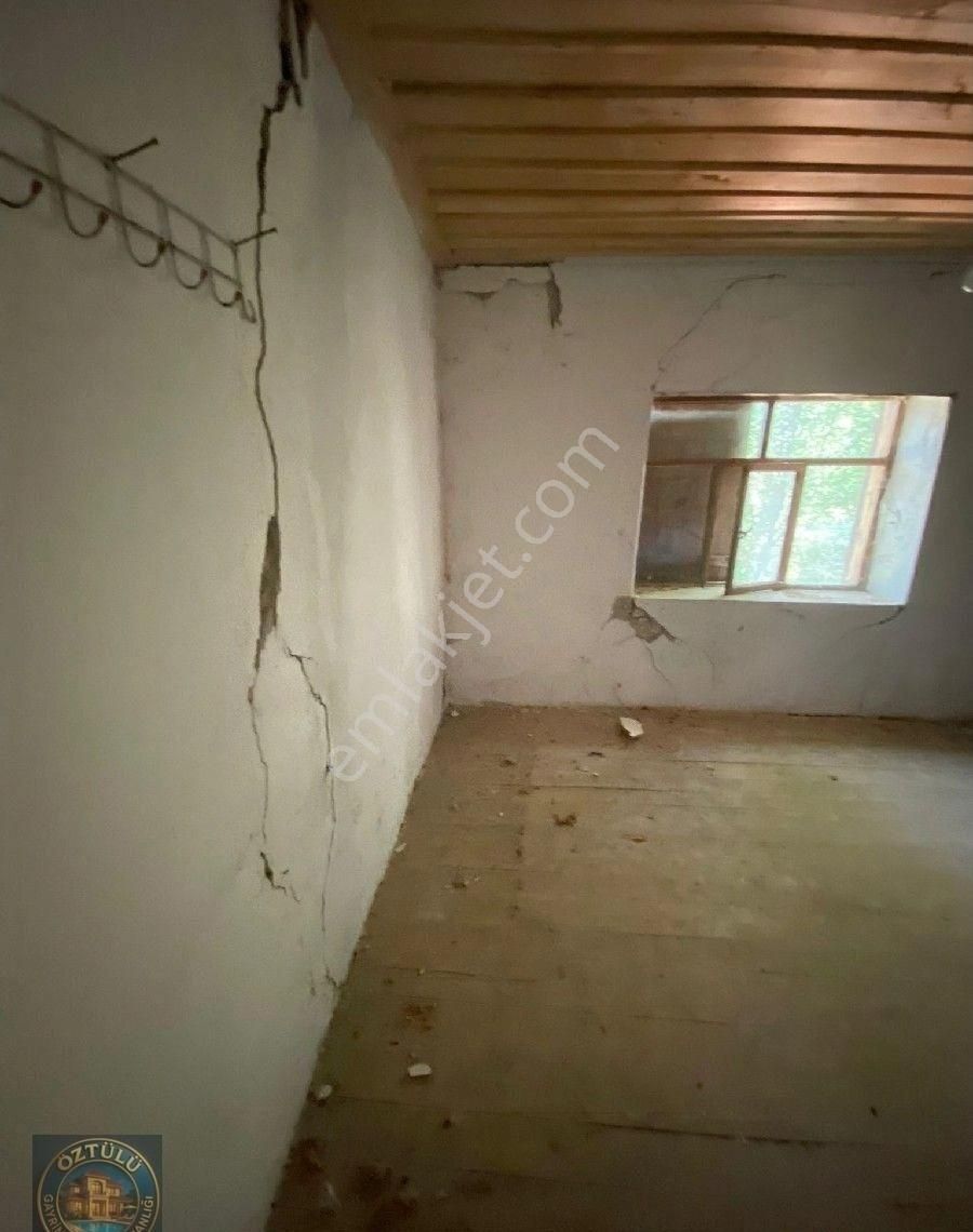 Öztülü Emlak'dan:burdur Gölhisar İbecikte Yerleşim İçi Tadilat İhtiyaçlı Müstakil Ev - Görsel 13