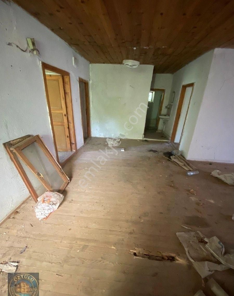 Öztülü Emlak'dan:burdur Gölhisar İbecikte Yerleşim İçi Tadilat İhtiyaçlı Müstakil Ev - Görsel 11