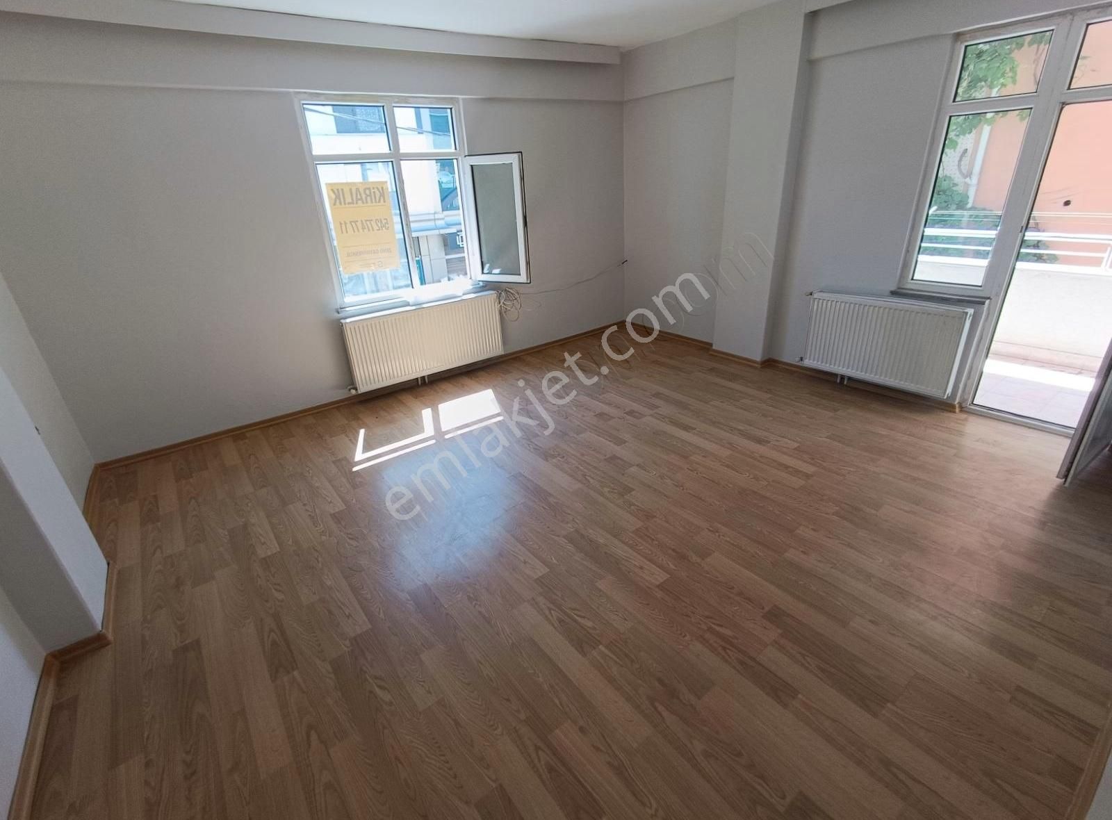 Zeno Emlak'tan Kiralık 3+1daire Cadde Üzerinde
