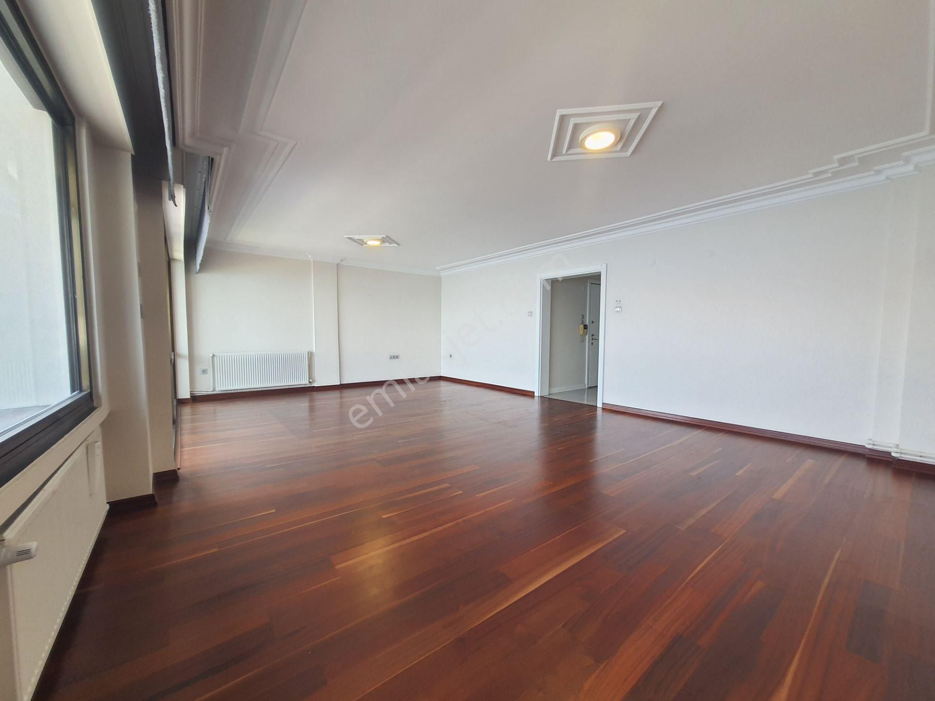 İzmir Karataş'ta Deniz Manzaralı 3+1 Satılık Lüks Yalı Dairesi - Görsel 13