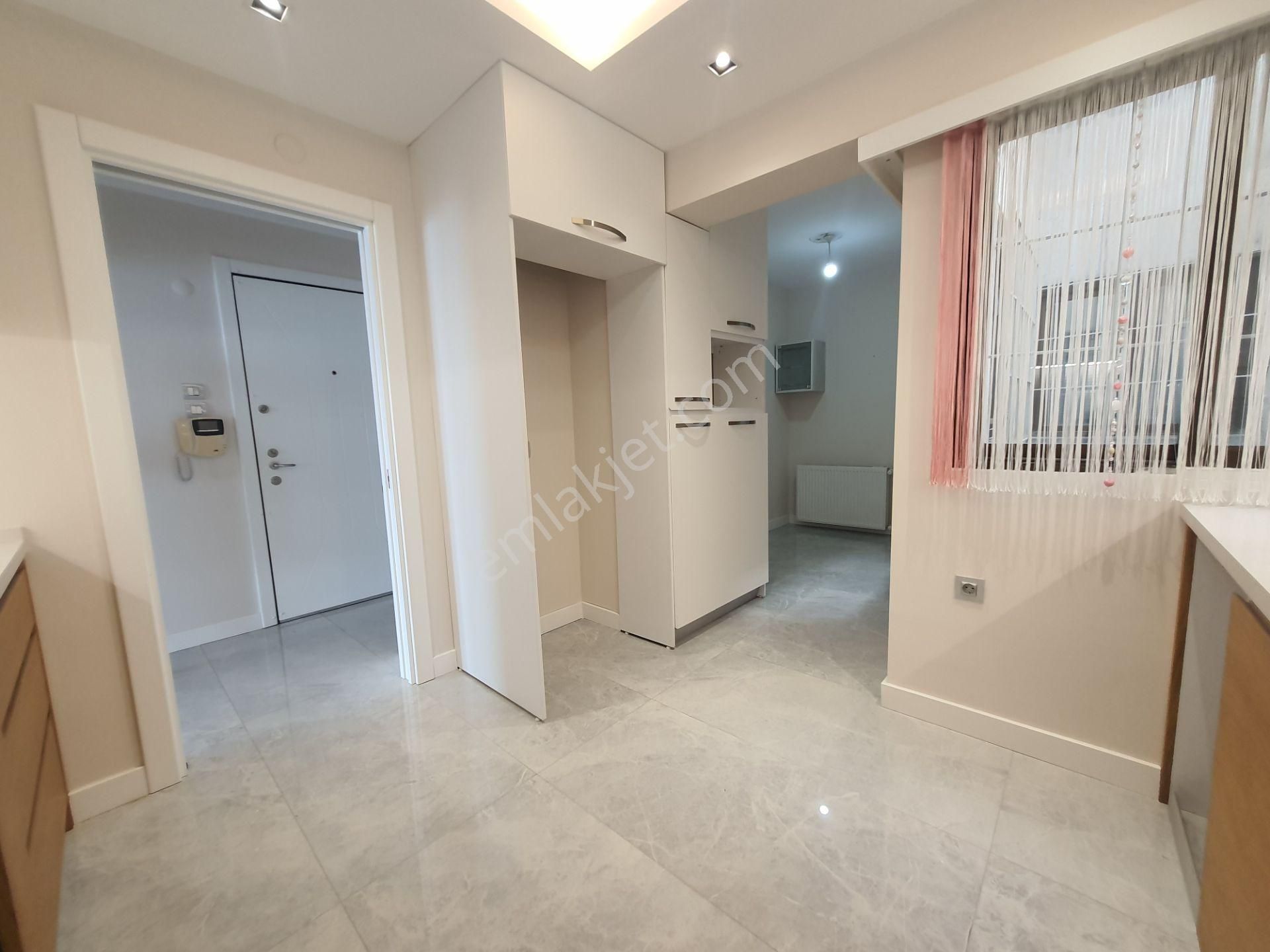 İzmir Karataş'ta Deniz Manzaralı 3+1 Satılık Lüks Yalı Dairesi - Görsel 18