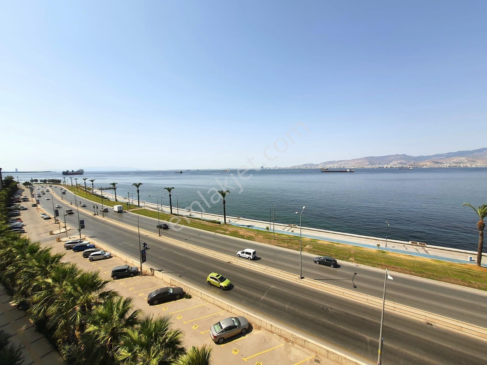 İzmir Karataş'ta Deniz Manzaralı 3+1 Satılık Lüks Yalı Dairesi - Görsel 3