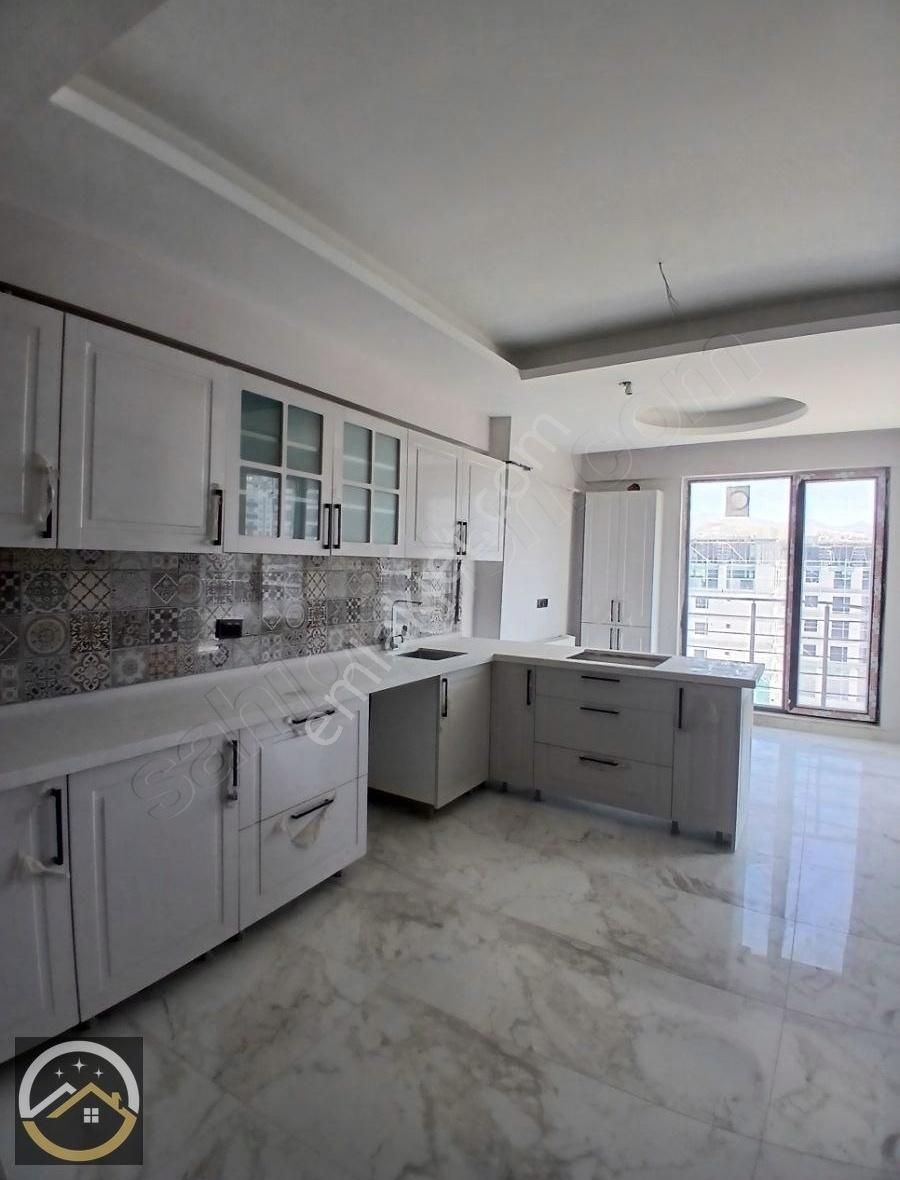 Bostanbaşı 35'lik Yol Üstü Sıfır Kiralık