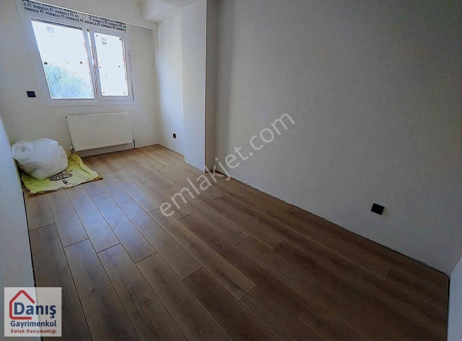 Bağlarbaşında Metroya 8-10 Dakika Otoparklı 3.kat Sıfır 95m2 3+1 - Görsel 12